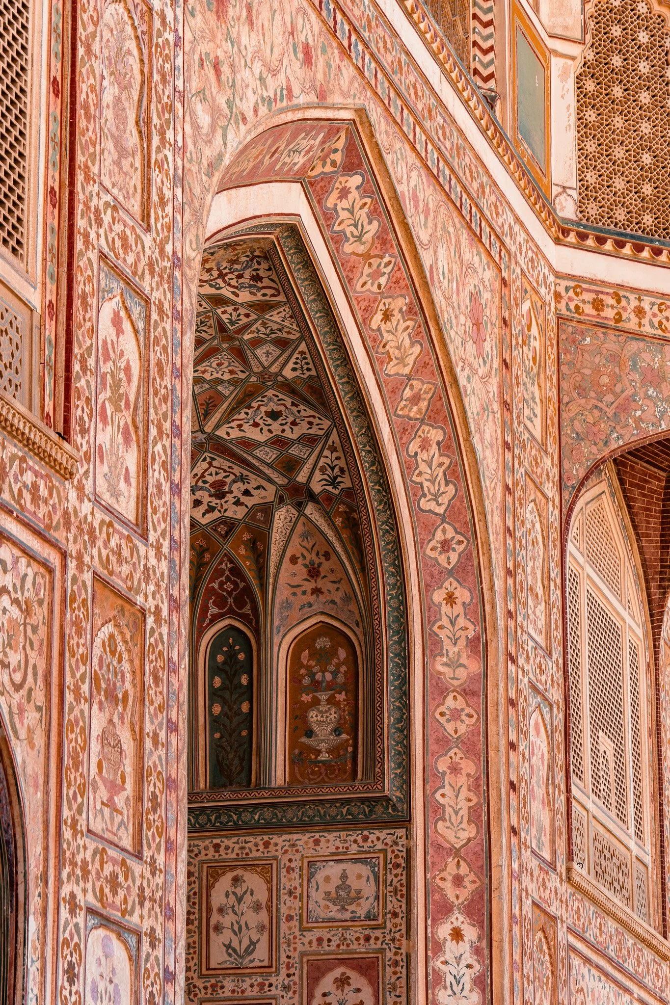 Jaipur-Fort-Amber-Verziehrungen-Fassade.jpg