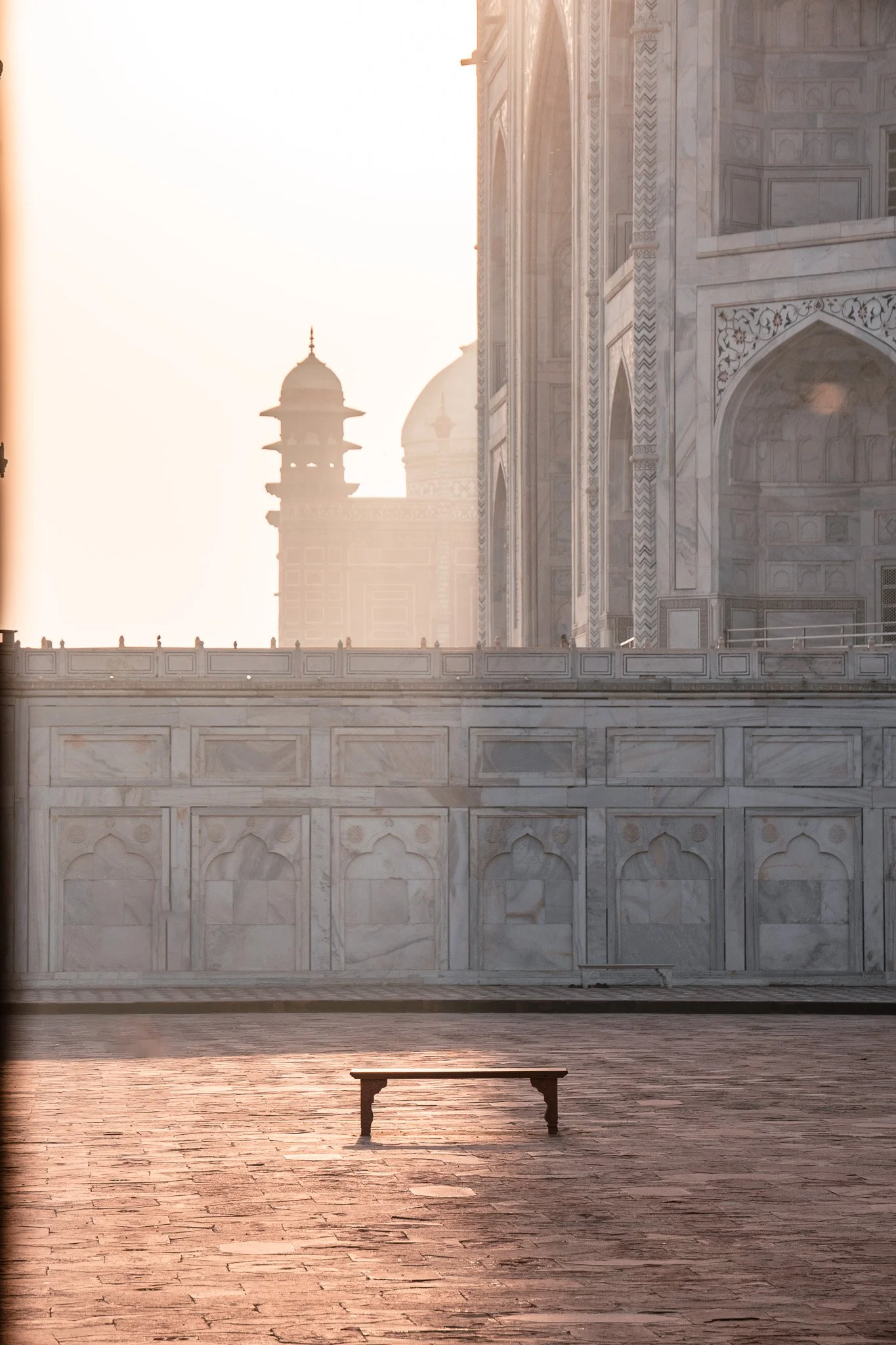 Taj-Mahal-Agra-Bank-Sonnenaufgang.jpg
