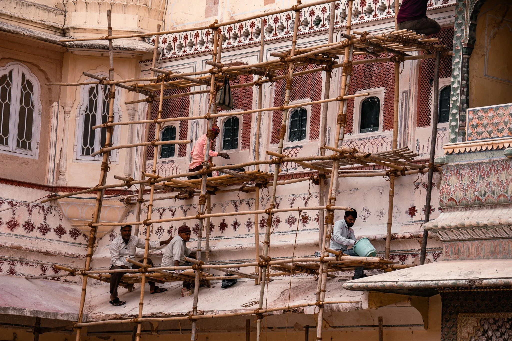 Jaipur-City-Palace-Bauarbeiter.jpg