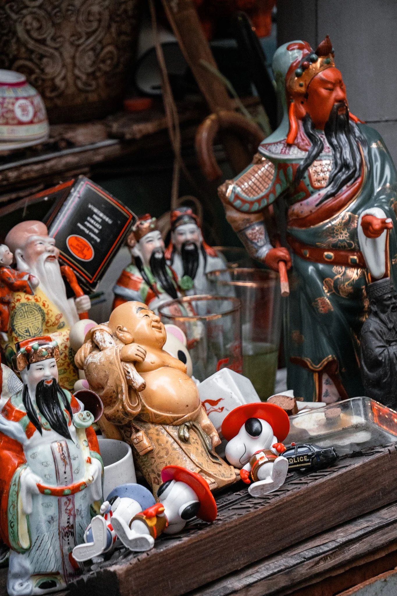 Hongkong-Flohmarkt-Figuren.jpg