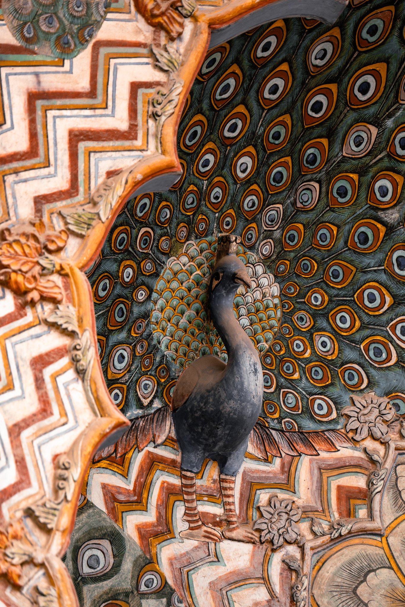 Jaipur-City-Palace-Peacock-Gate.jpg