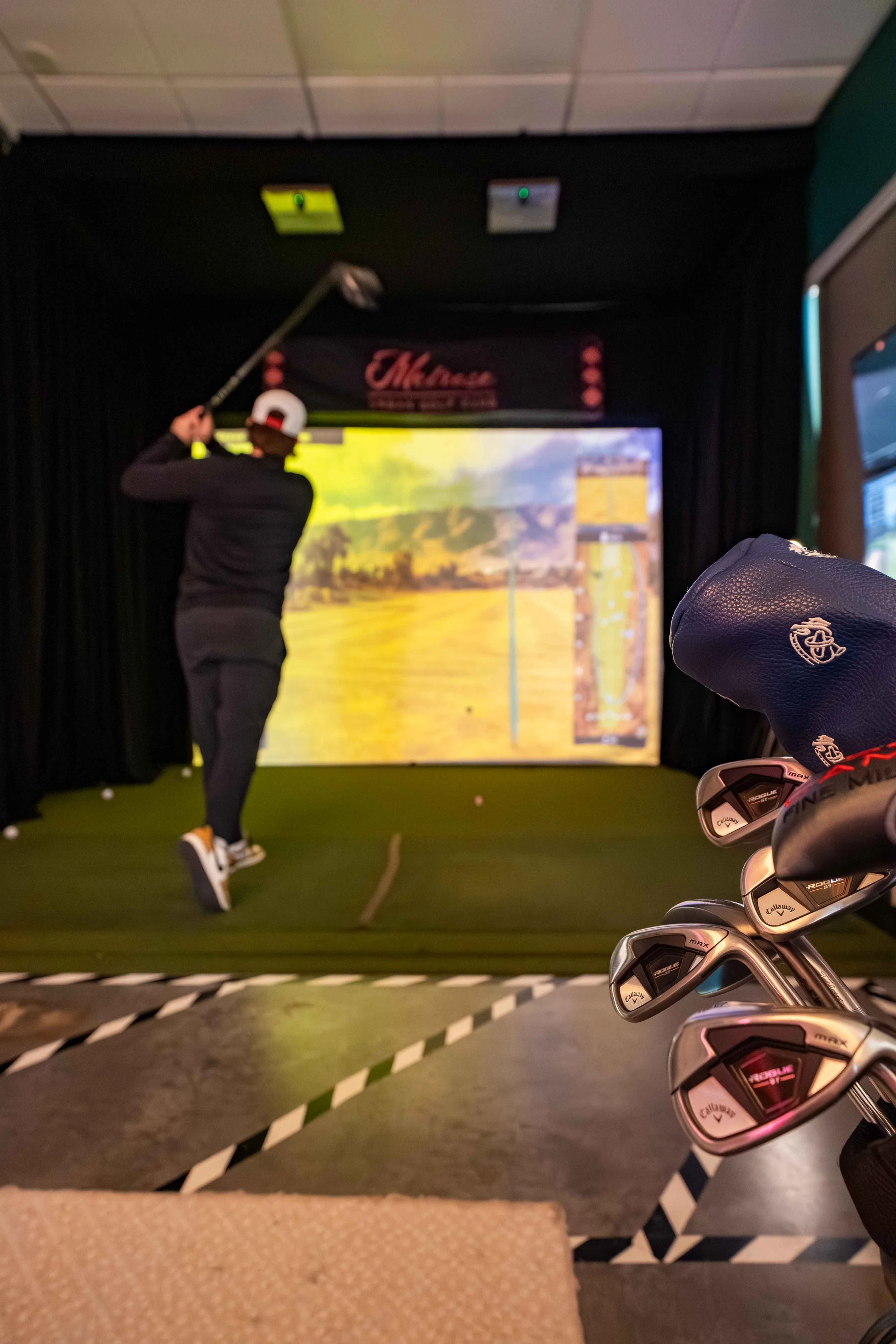 How Do Modern Golf Simulators Work? Find out