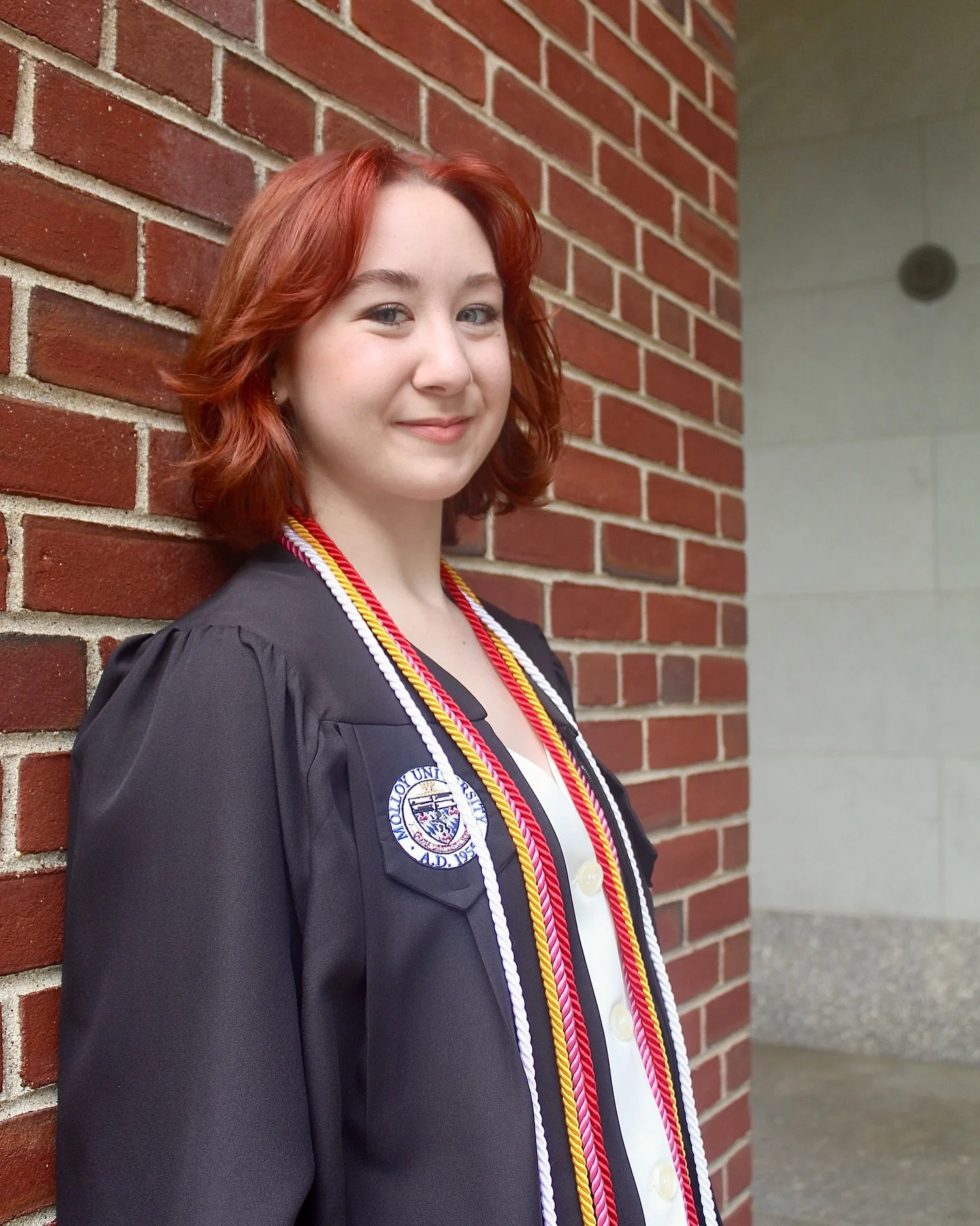 graduated magna cum laude and got that bfa!!

oh how these past few years have flown by. thank you to everyone who made it so special.❤️💛

📸: @pegseifer