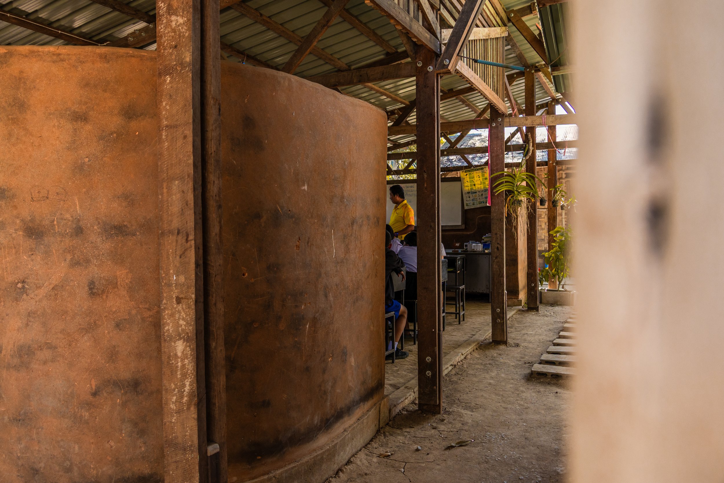 children making crafts outside