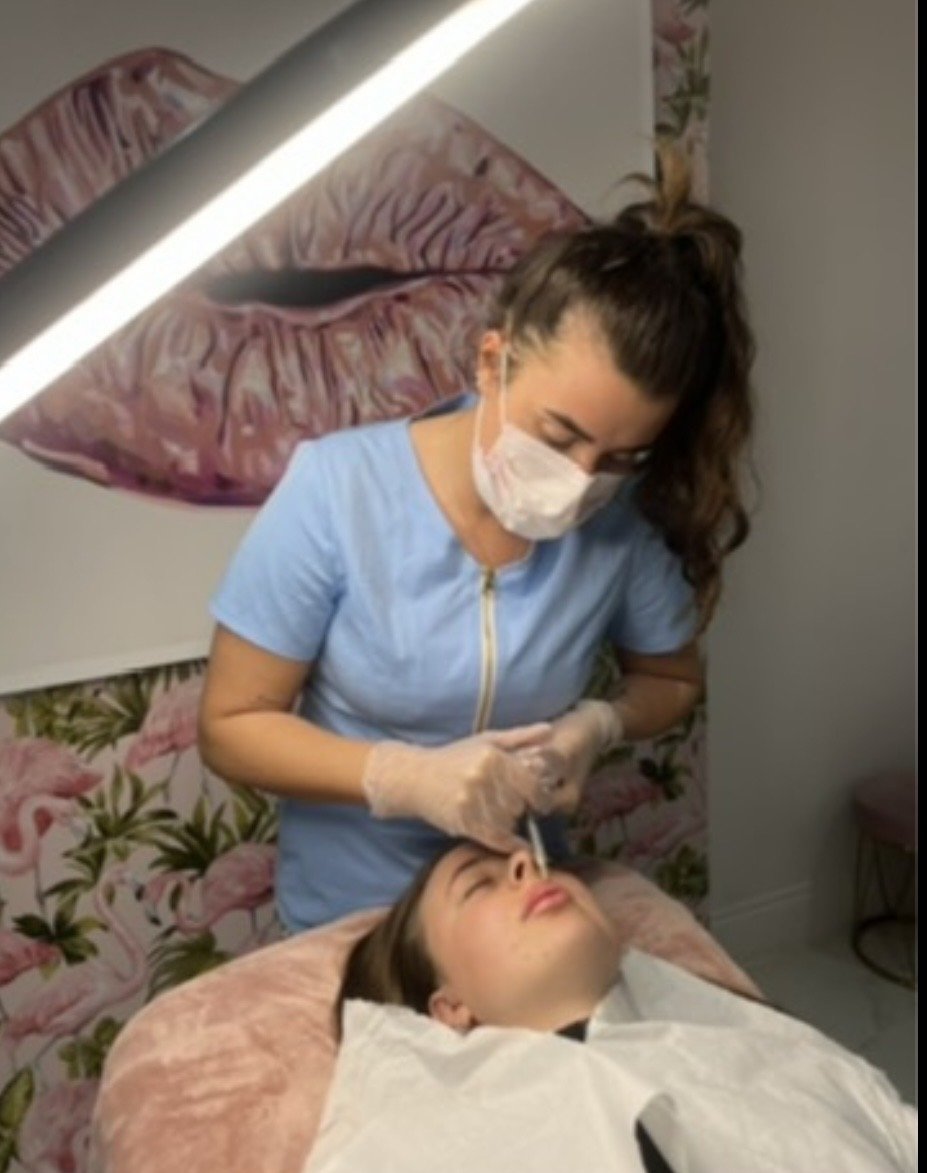 Foundation in Dermal Fillers