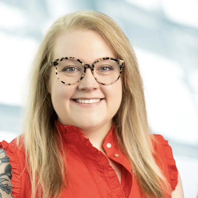 A photo of Emily Murphy, Sr. Marketing Strategist at Knack Collective, and a B2B marketing and partner marketing expert.