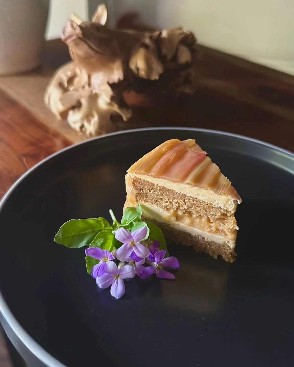 Chefs table 5.16.25

Brown butter cake, poached rhubarb cr&egrave;me fra&icirc;che butter cream 

So beautiful 😍