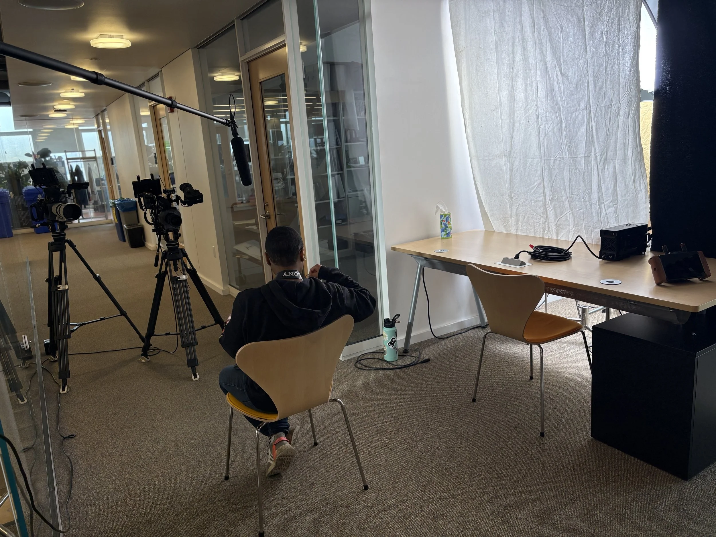 Documentary interview setup: Gaffing and Grip