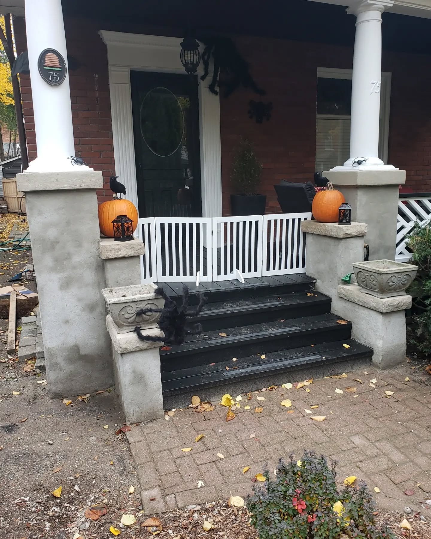 Spooky Edition 👻 Brick Repair and Parging Brick Columns !