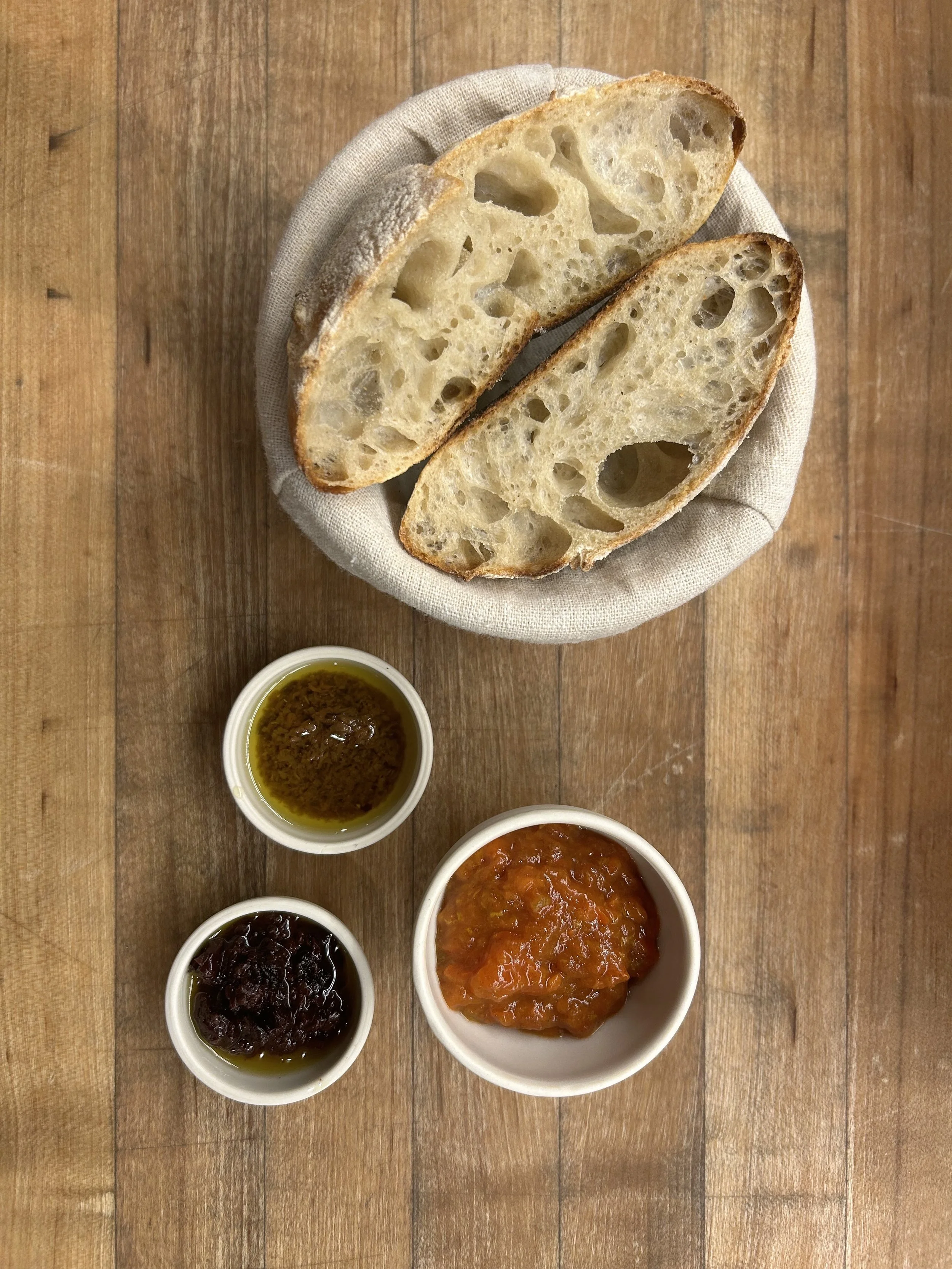 Glass_Bread_Set.jpg