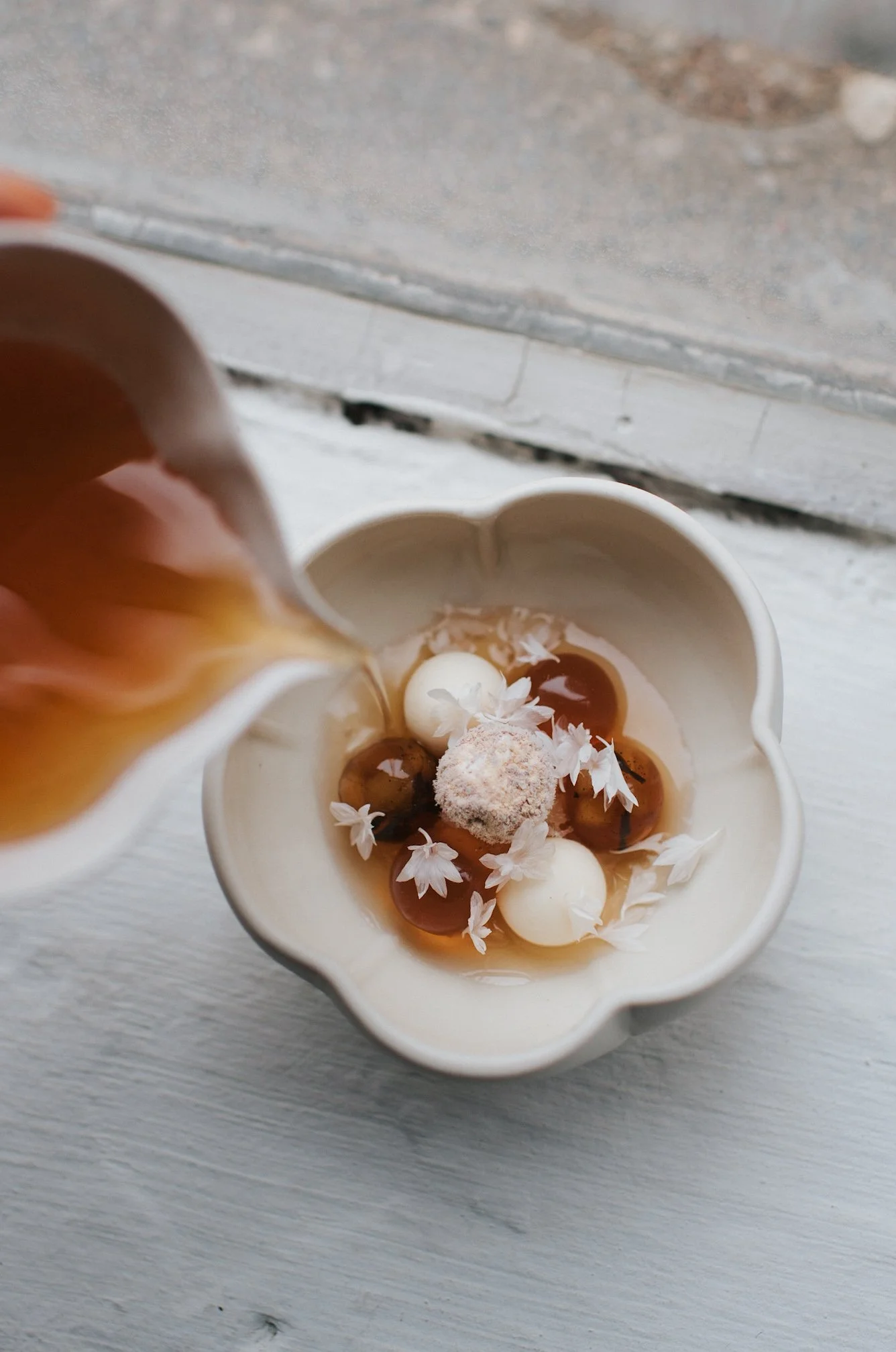 Apple Milk
'22 Winter Predessert

Apple Oolong Tea
Milk Sorbet 
Apple Tea Jelly
Apple Compote
Apple Ice
Oolong Tea Gel
Apple Skin Powder