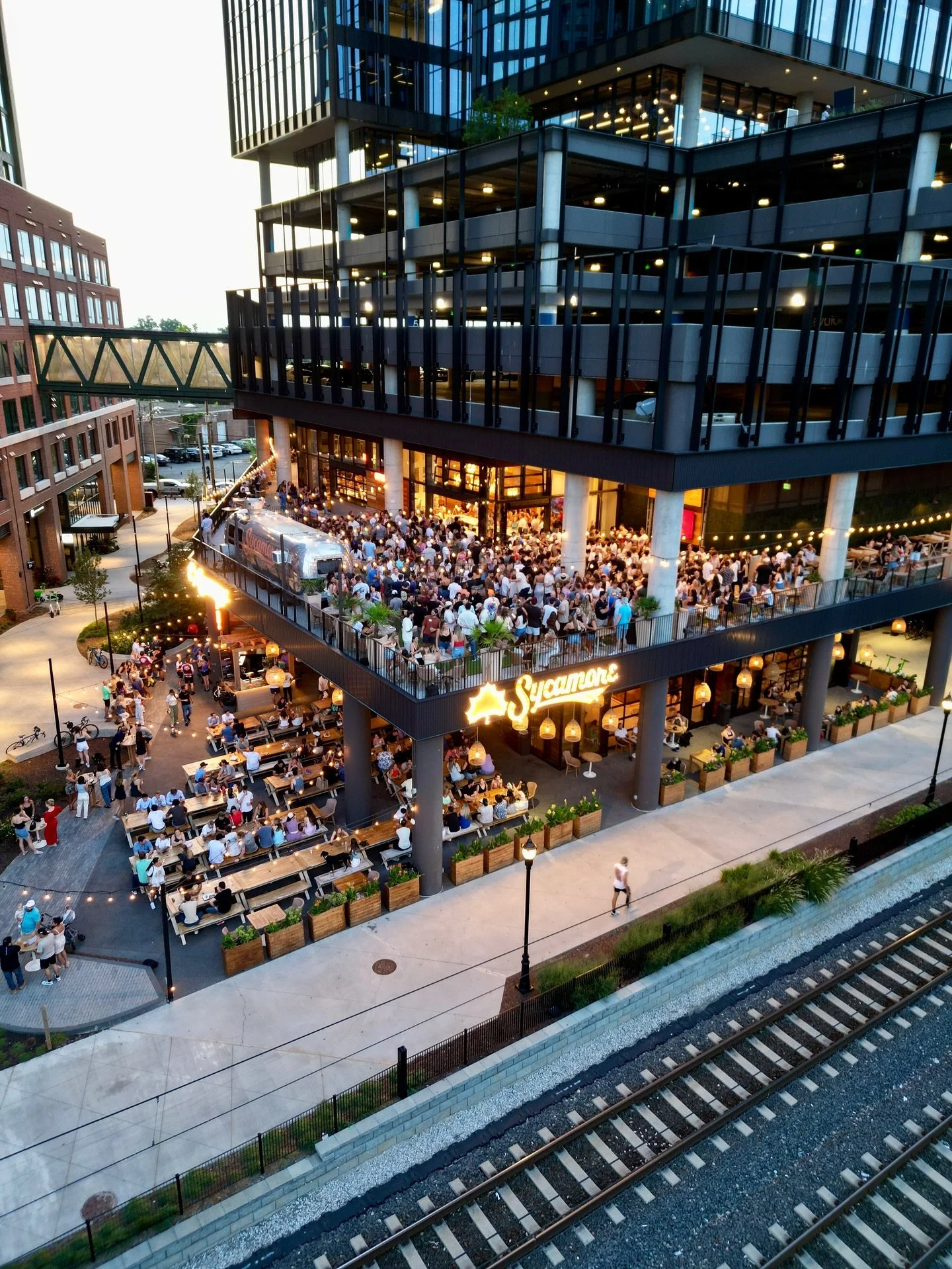 Still looking for Labor Day weekend plans? @sycamorebrewing is the move 🍻

One of the top beer producers in North Carolina, Sycamore Brewing opened their new two-story location in South End in 2023. Located in a mixed-use development called The Line