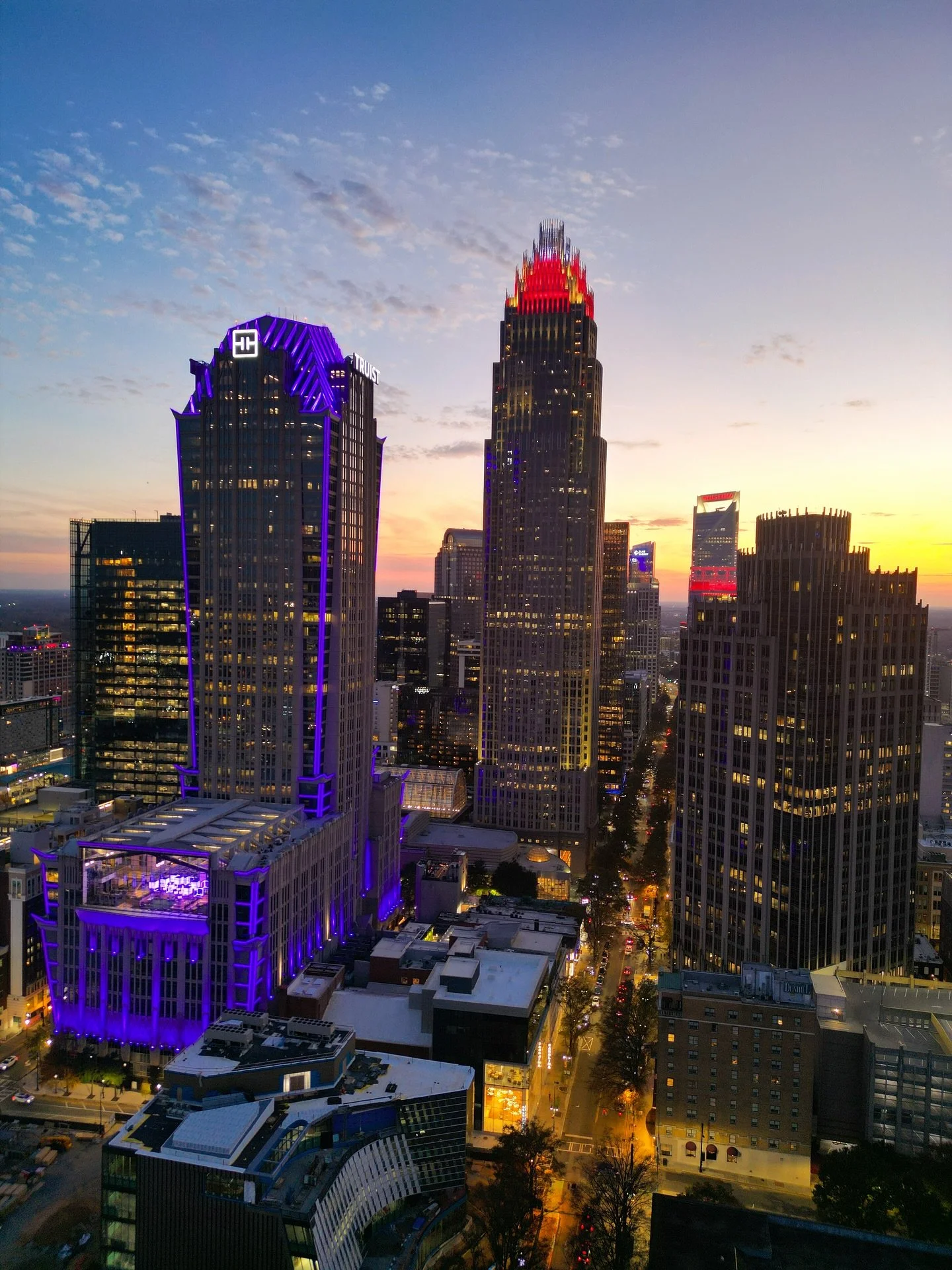 The Queen City was showing off at sunset tonight 🌆