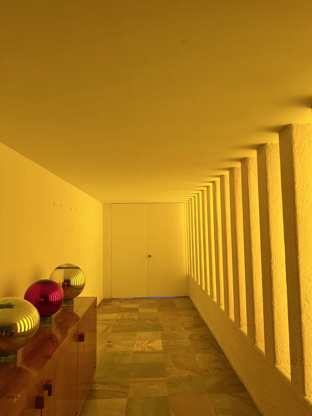 Yellow interior Casa Gilardi Luis Barragan