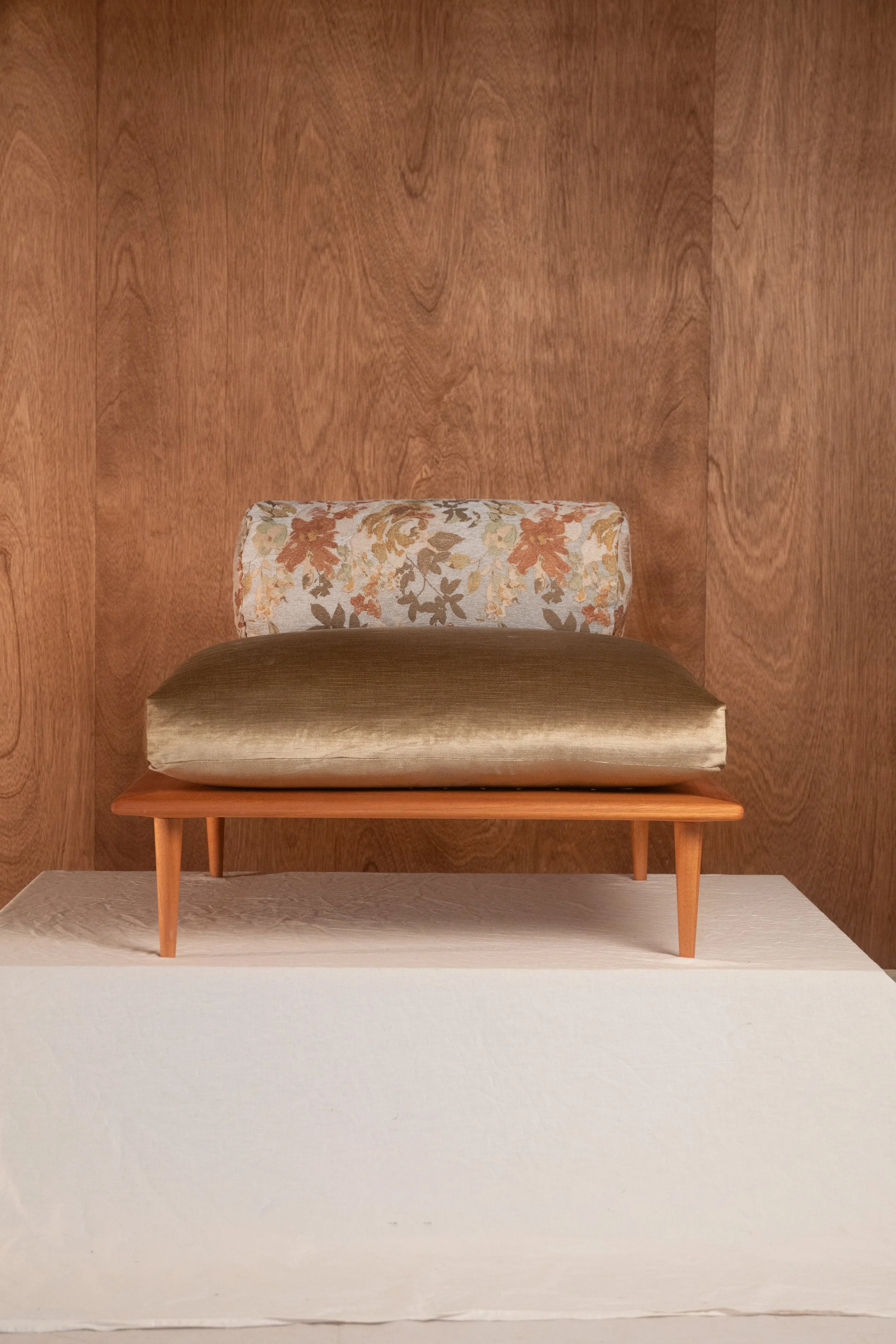 Iona Lounger | VC | Floral Bolster | SC