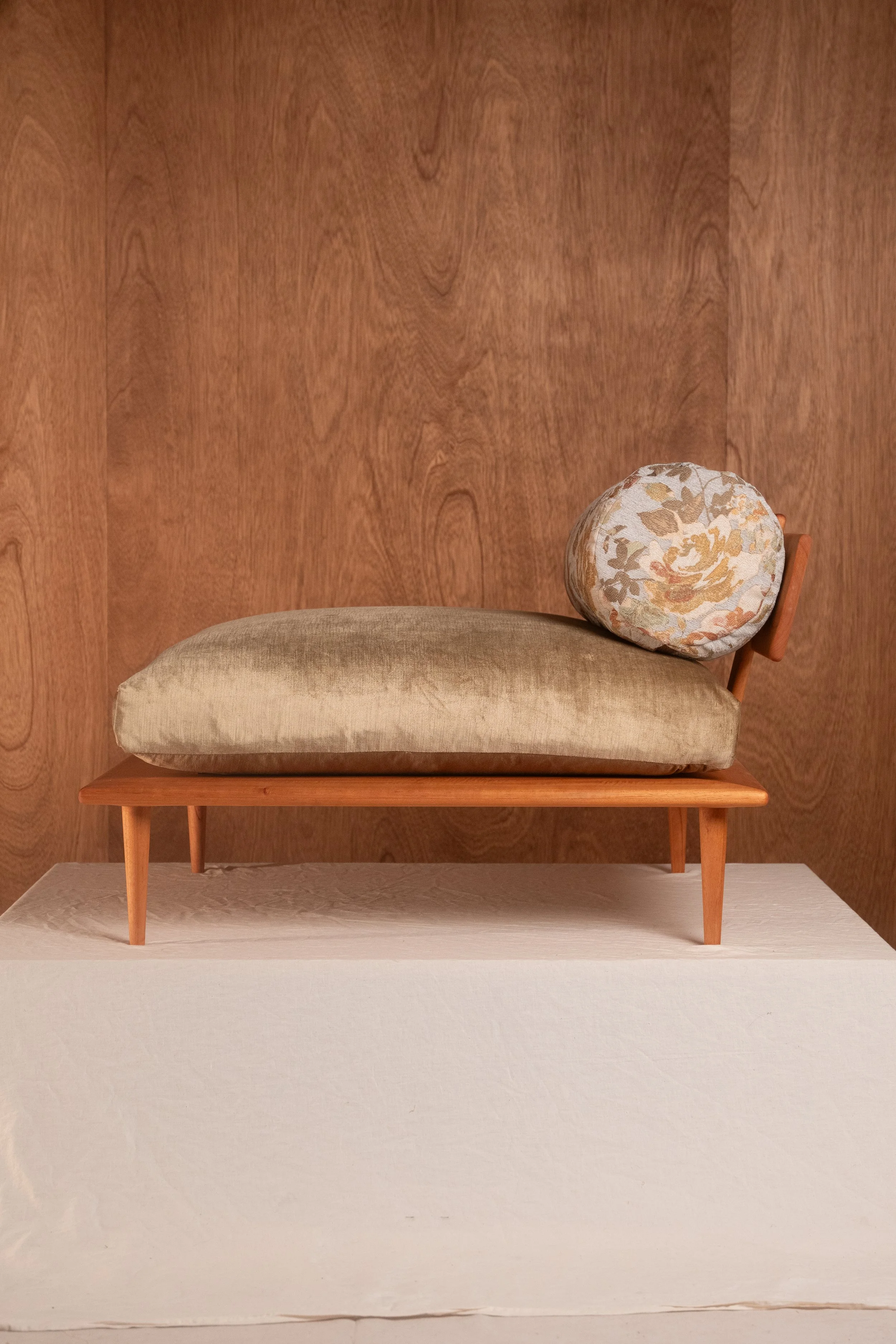 Iona Lounger | VC | Floral Bolster | SC
