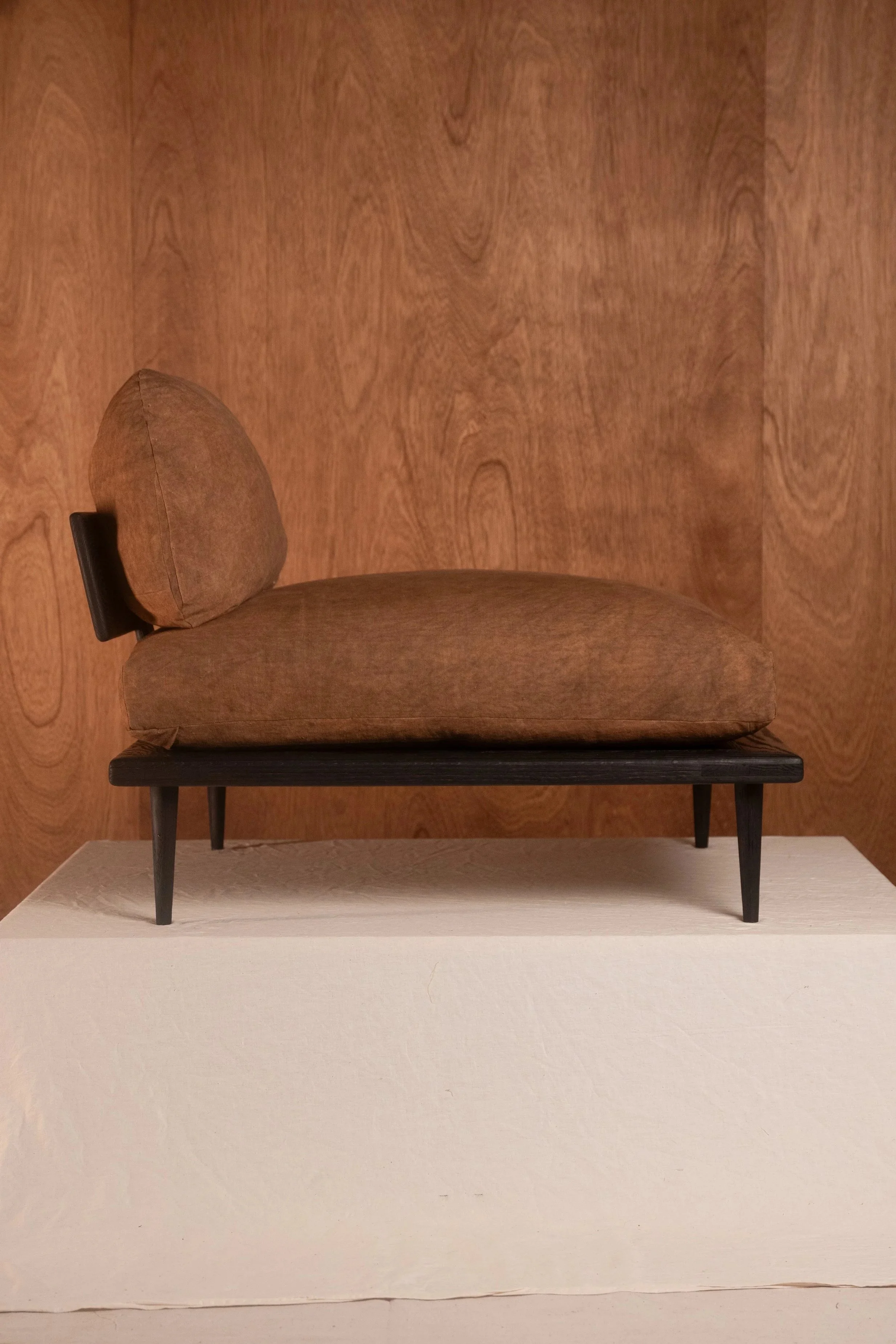 Iona+Chair+Rotations124.jpg