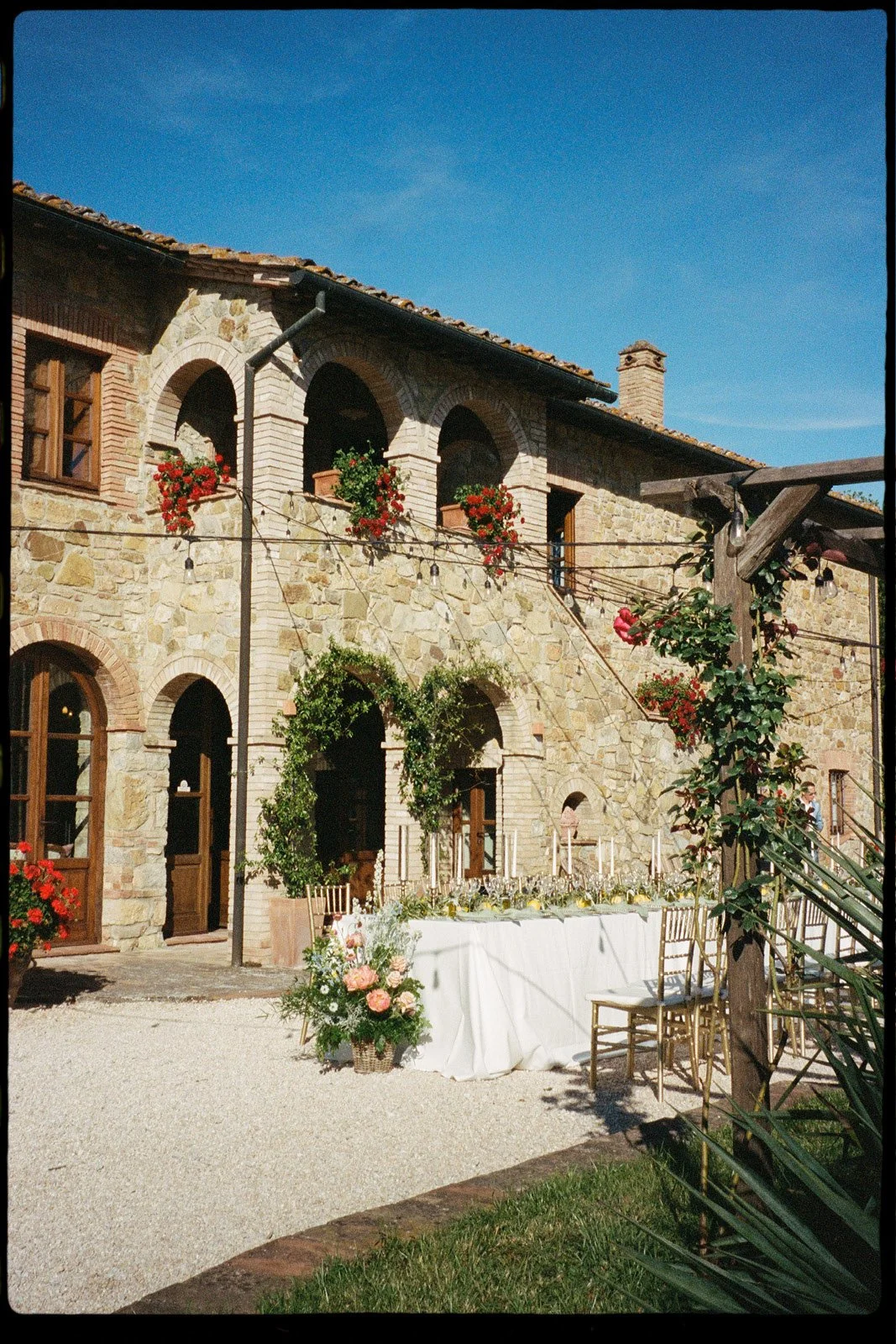 Villa-Le-Bolli-Analog Wedding Photos-014.jpg