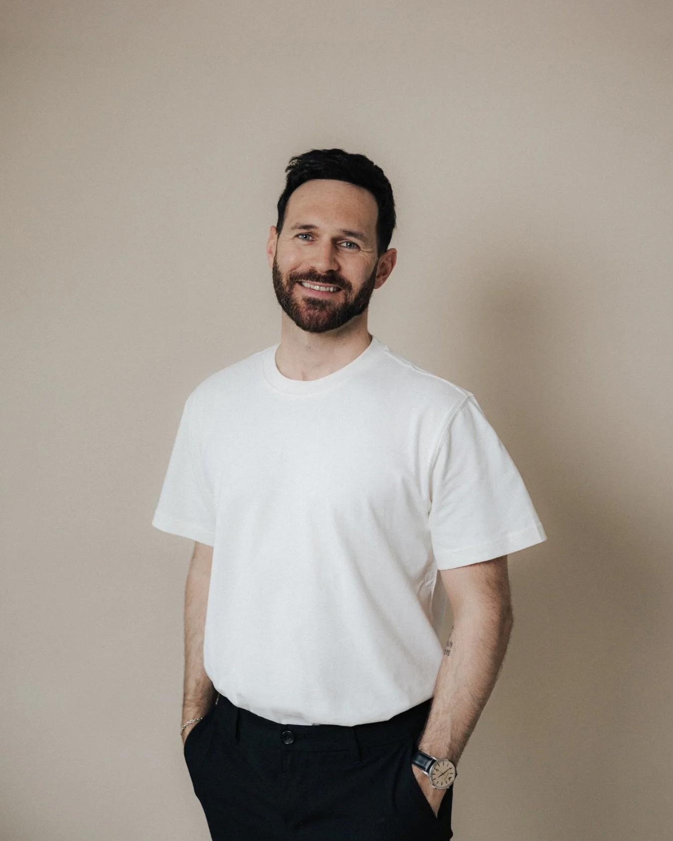 Hi, I&rsquo;m Michael &mdash; a wedding photographer based in Austria, traveling across Europe to document celebrations that feel effortless, elegant, and alive.

Life for me is a mix of slow mornings, good coffee, long dinners &mdash; and the energy