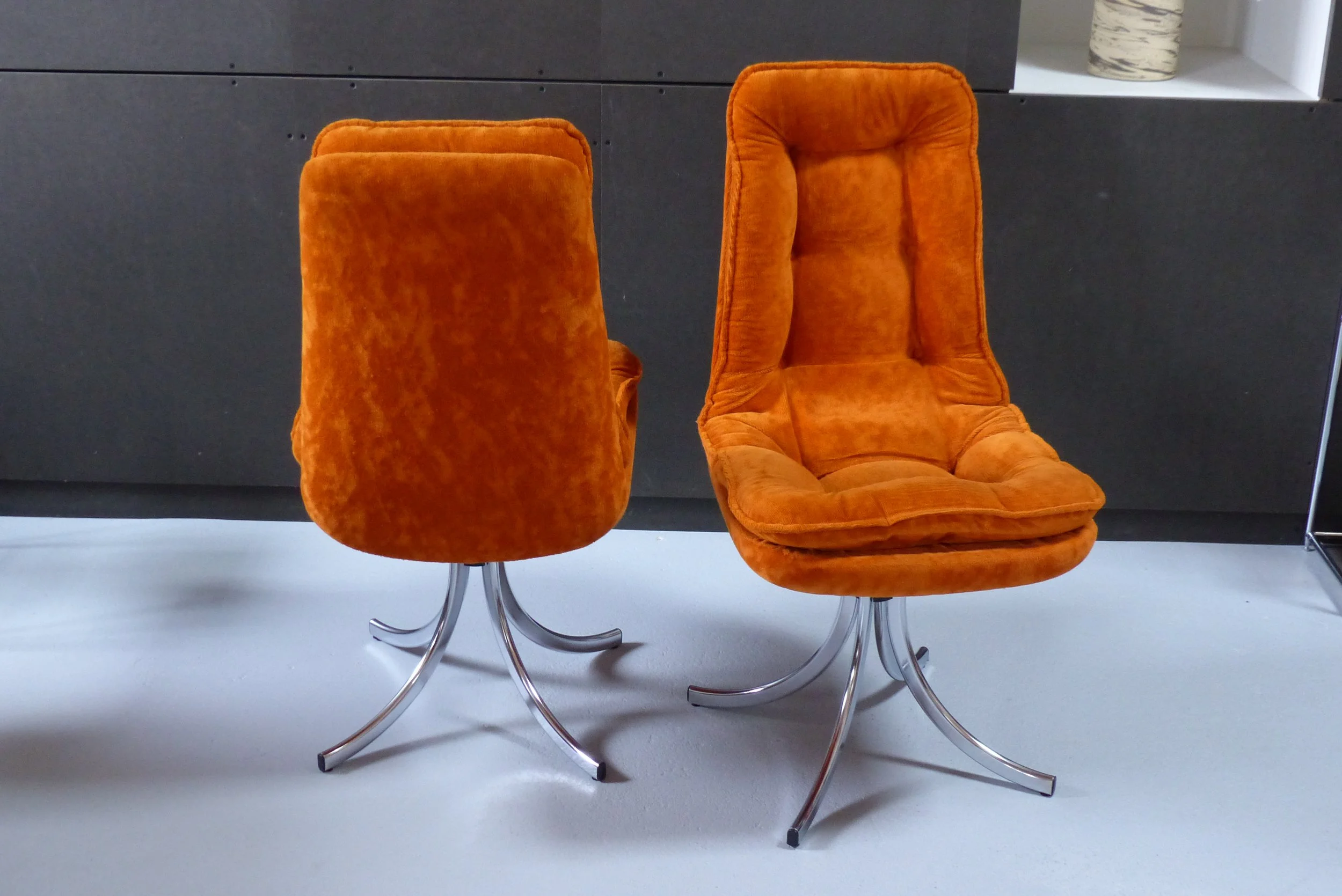 Paire de chaises pivotantes de Gastone Rinaldi pour RIMA Italie Circa 1970