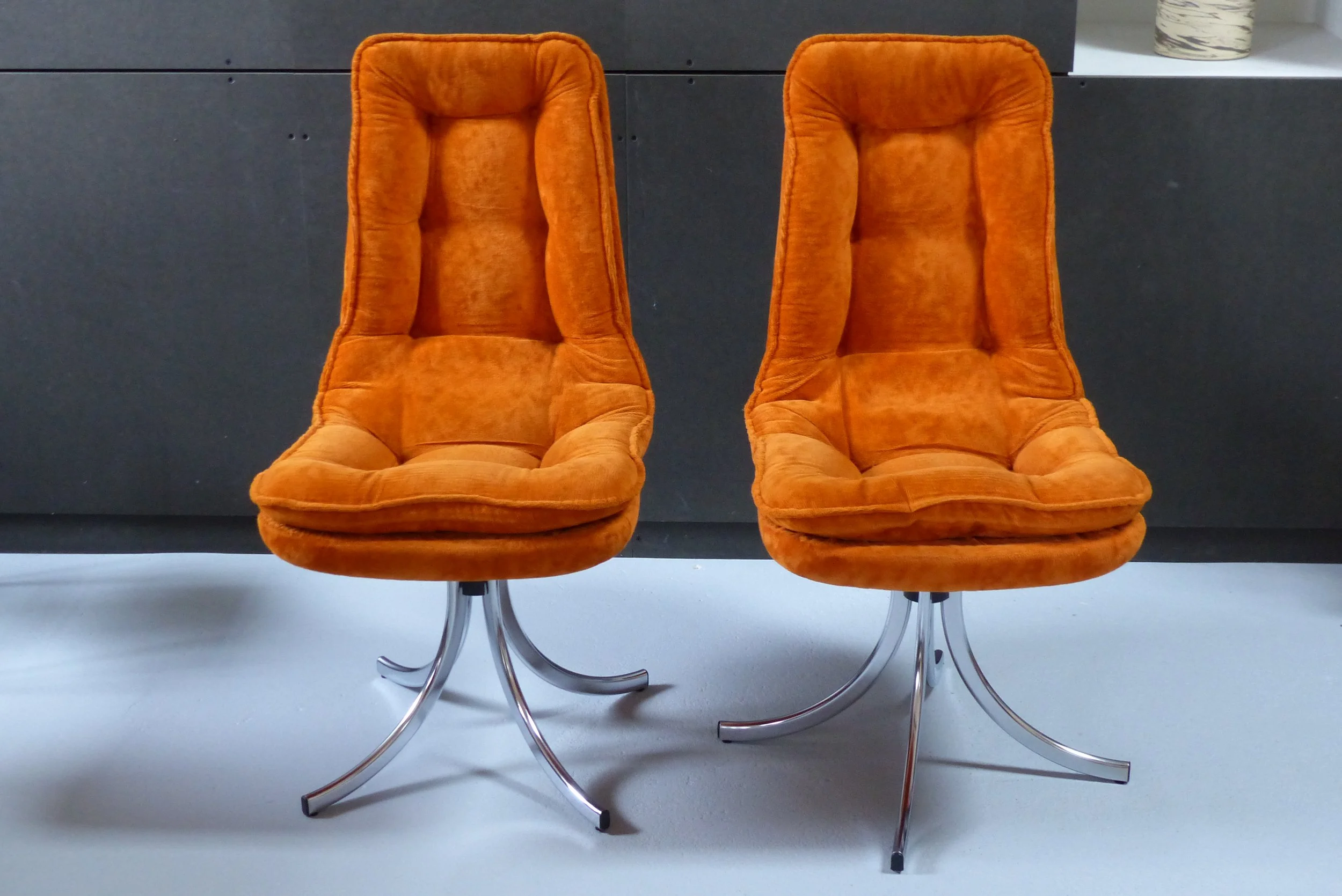 Paire de chaises pivotantes de Gastone Rinaldi pour RIMA Italie Circa 1970