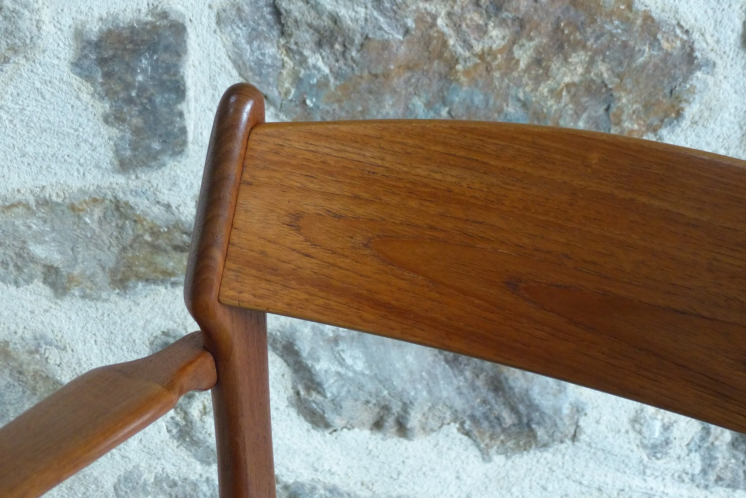 Fauteuil en teck Design de Erik Buch pour Oddense Maskinsnedkeri OD Mobler A/S Danemark Circa 1960