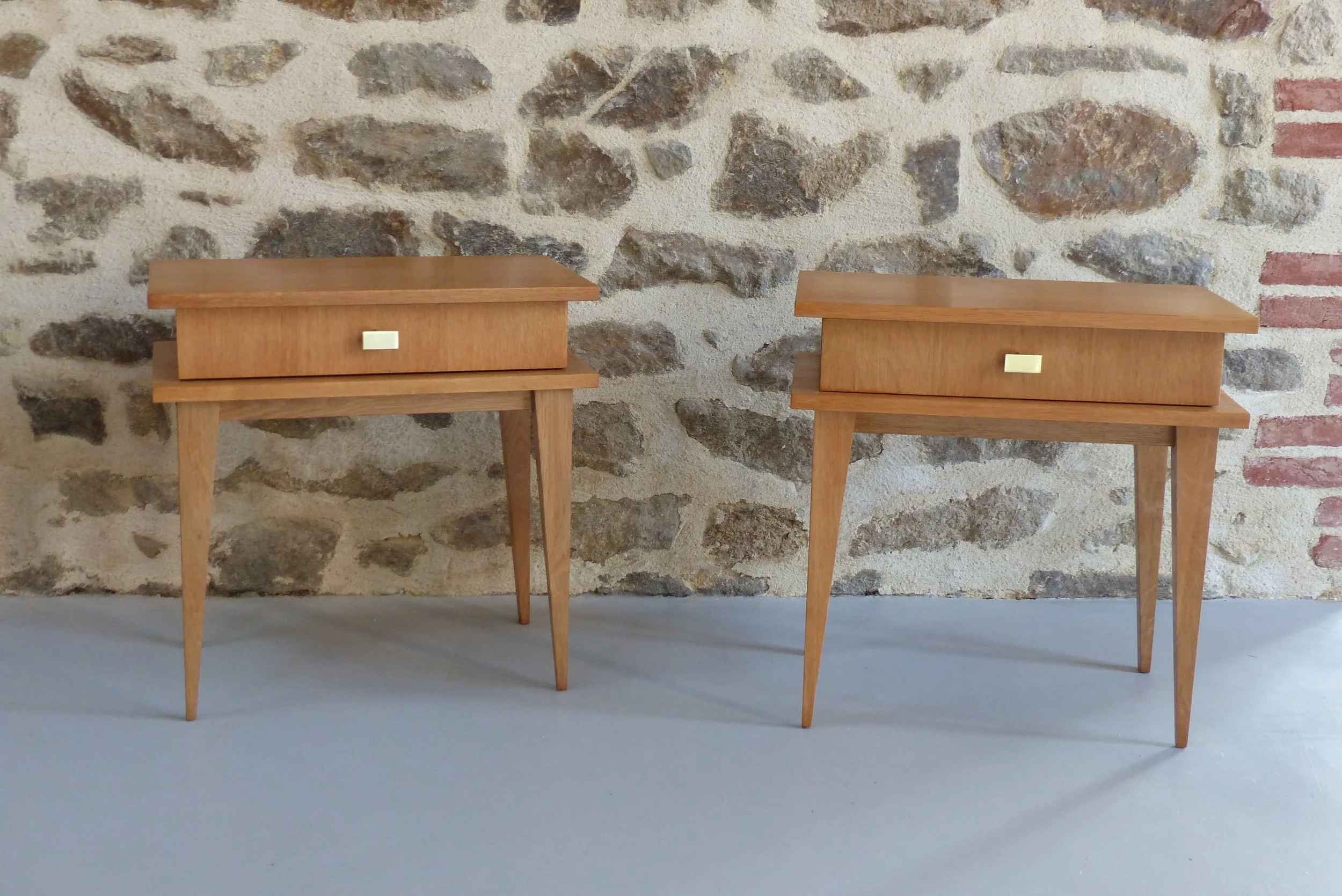 Paire de chevets en chêne France Circa 1950