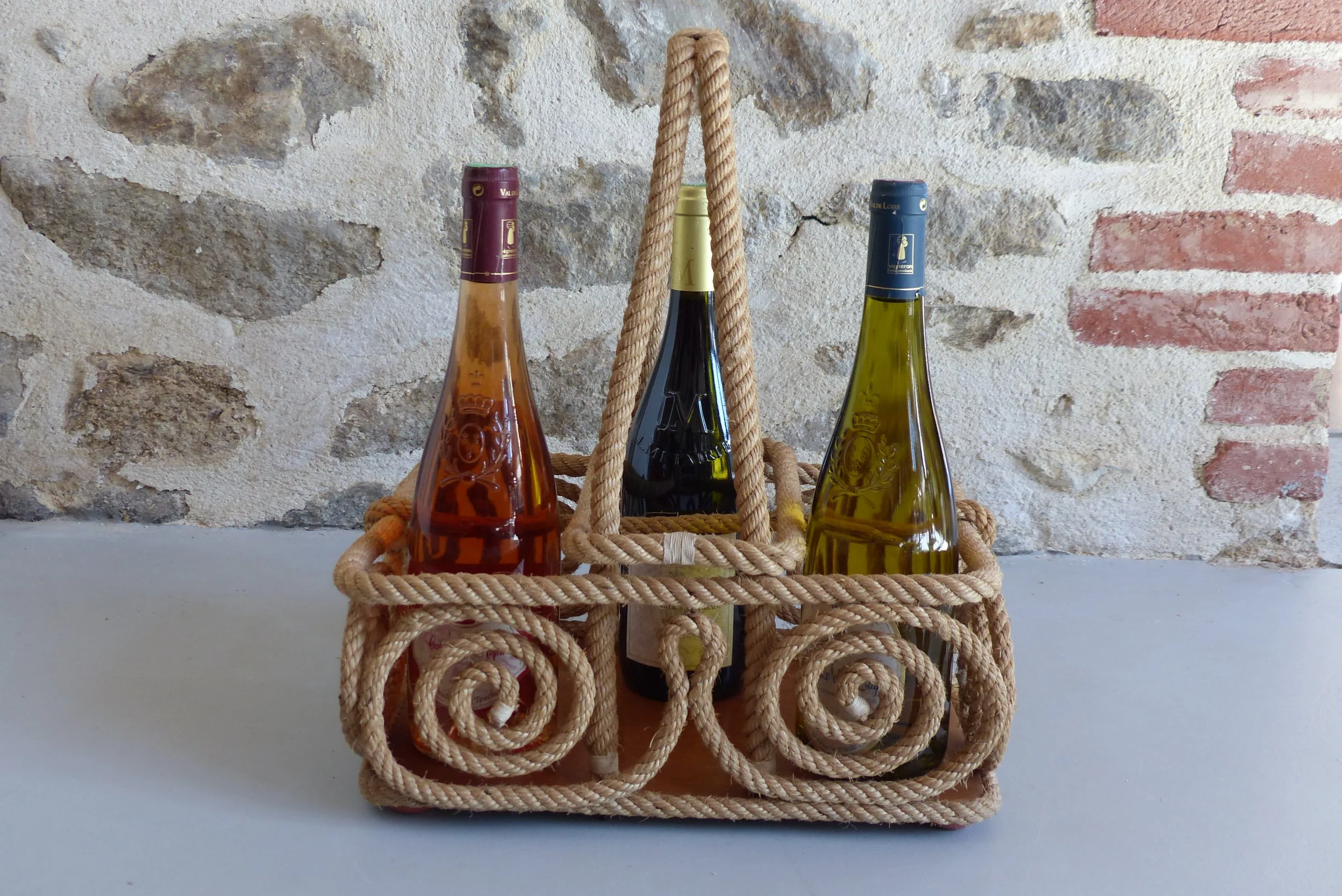 Porte-bouteilles en corde tressée par Audoux & Minet France Années 1950