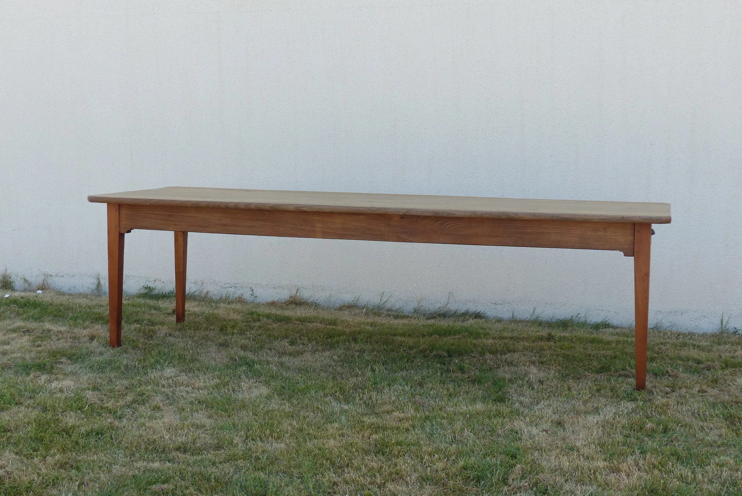 Table de ferme en châtaignier et cerisier Fin du 19ème siècle Ille-et-Vilaine