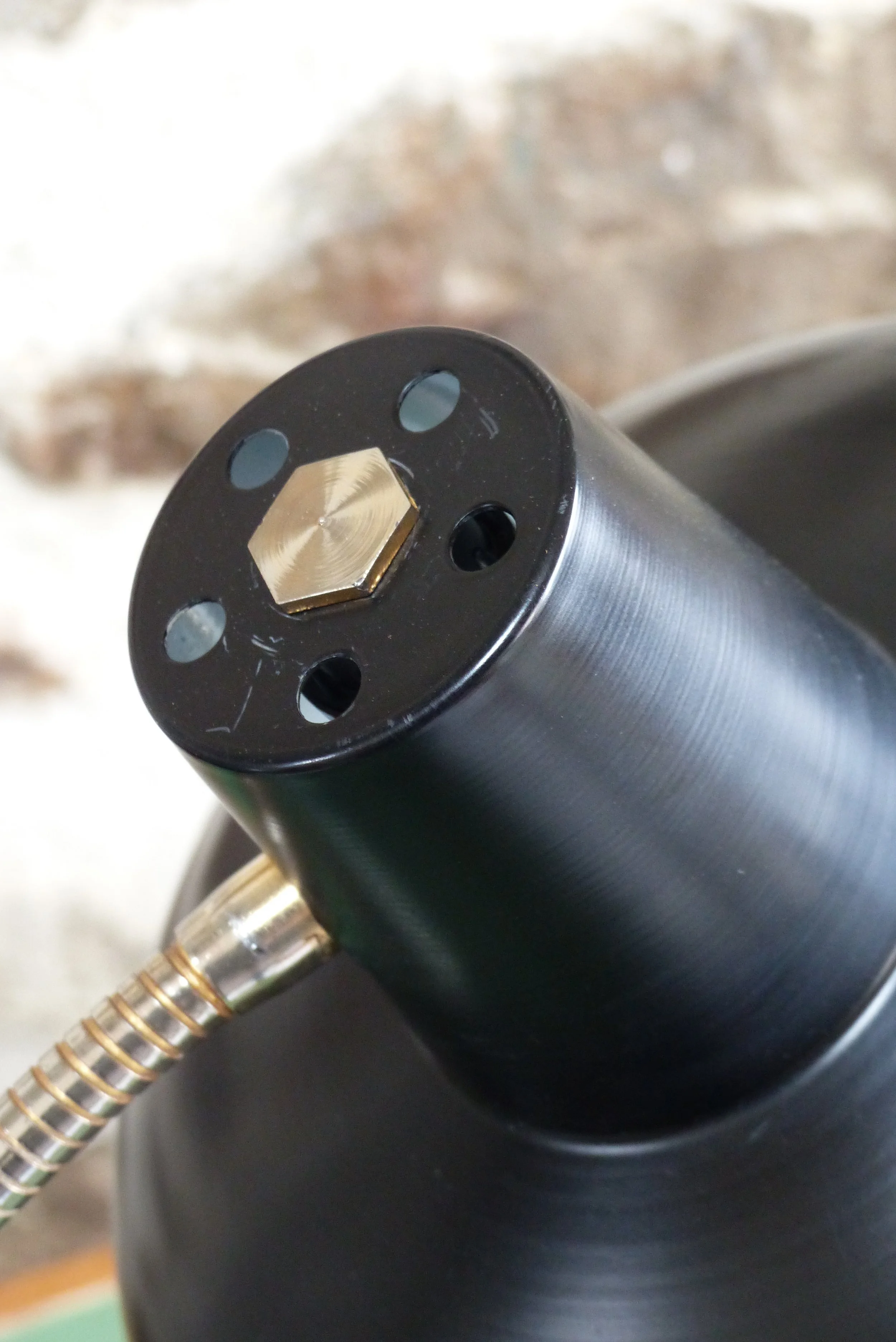 Lampe à poser à tube flexible en laiton France Circa 1960