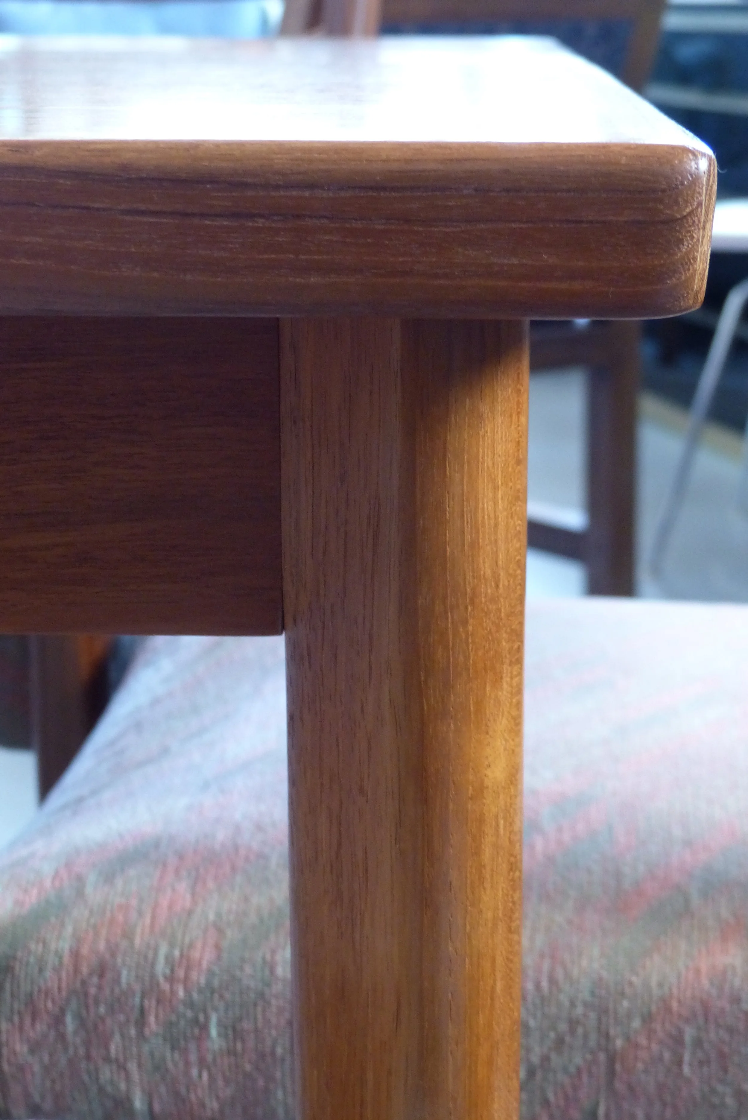 Table de repas en teck de Henning Kjaernulf pour Vejle Stole Danemark Années 1960