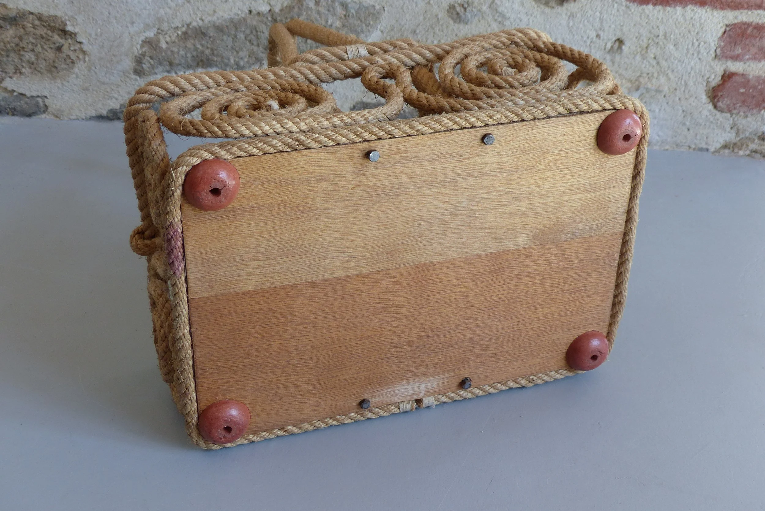 Porte-bouteilles en corde tressée par Audoux & Minet France Années 1950