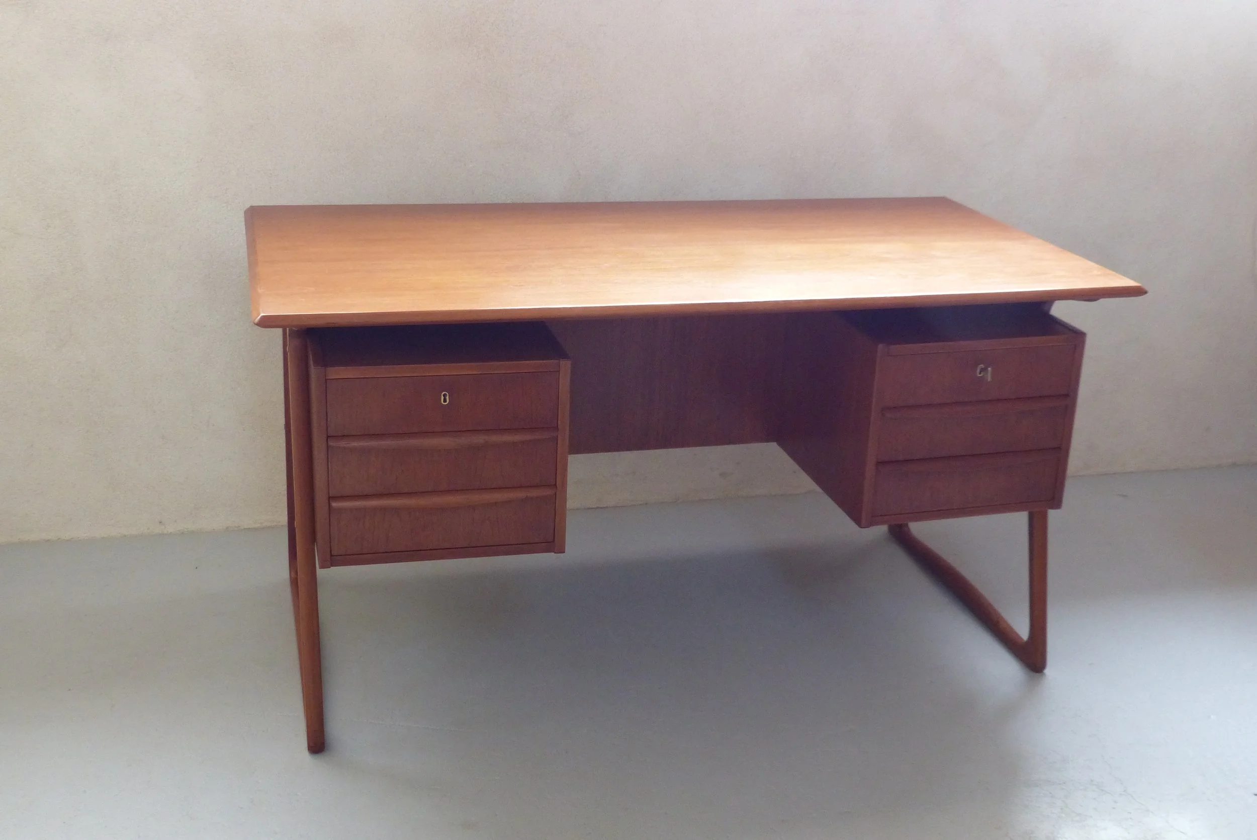 Bureau en teck de Svend Aage Madsen pour HP Hansen Danemark Années 1960