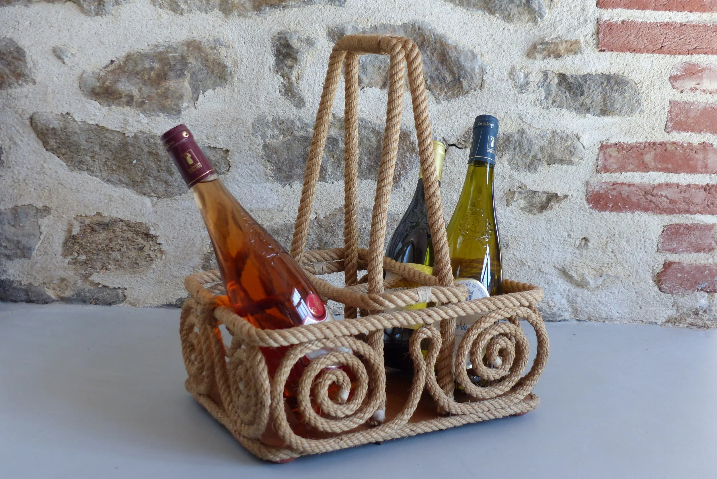 Porte-bouteilles en corde tressée par Audoux & Minet France Années 1950