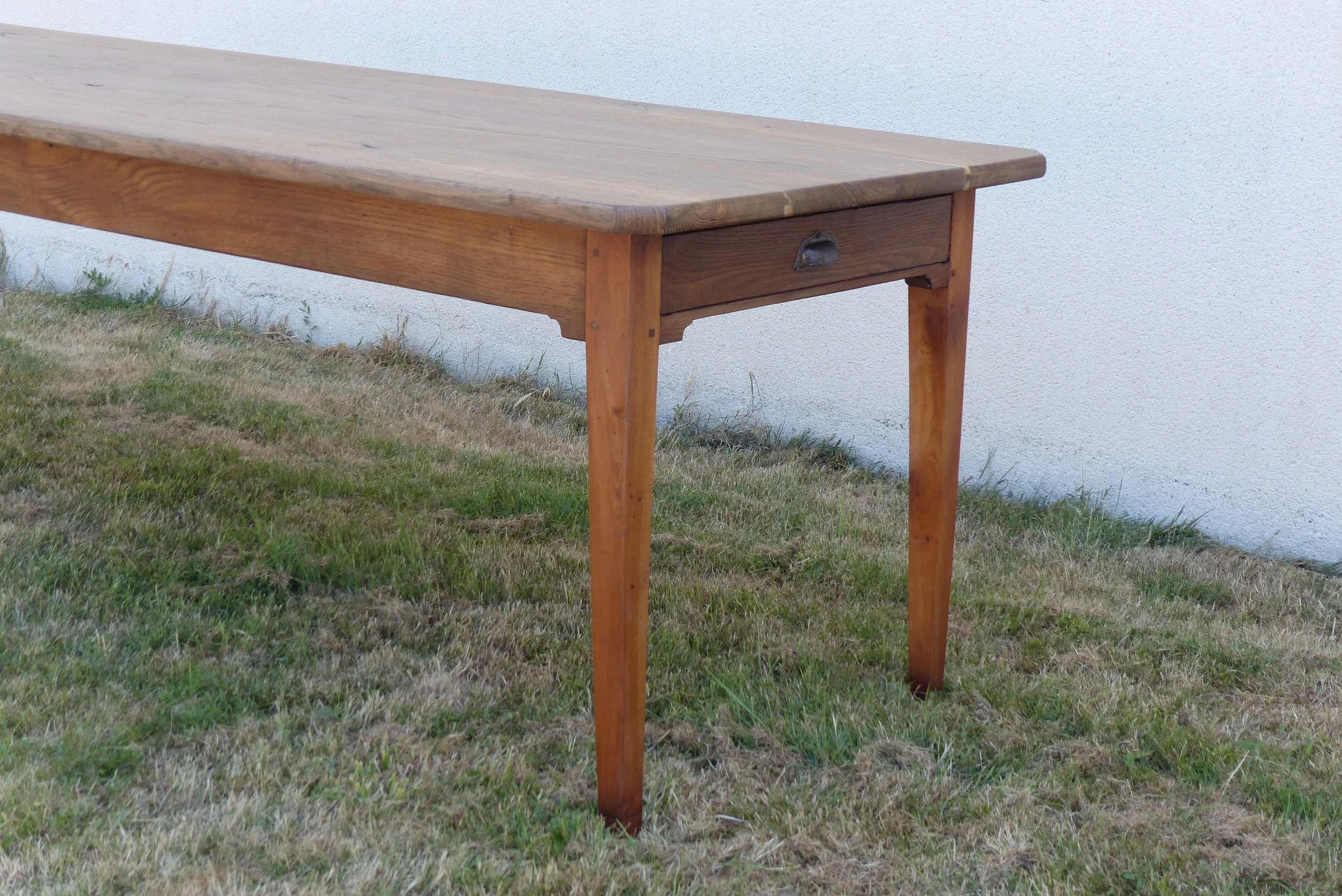Table de ferme en châtaignier et cerisier Fin du 19ème siècle Ille-et-Vilaine