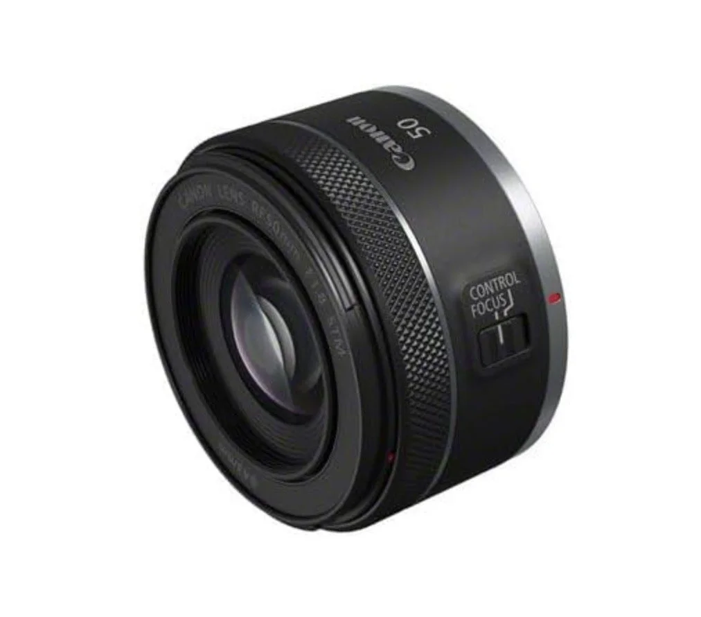 Lente de cámara Canon EF 50mm f/1.8 para fotografía digital.