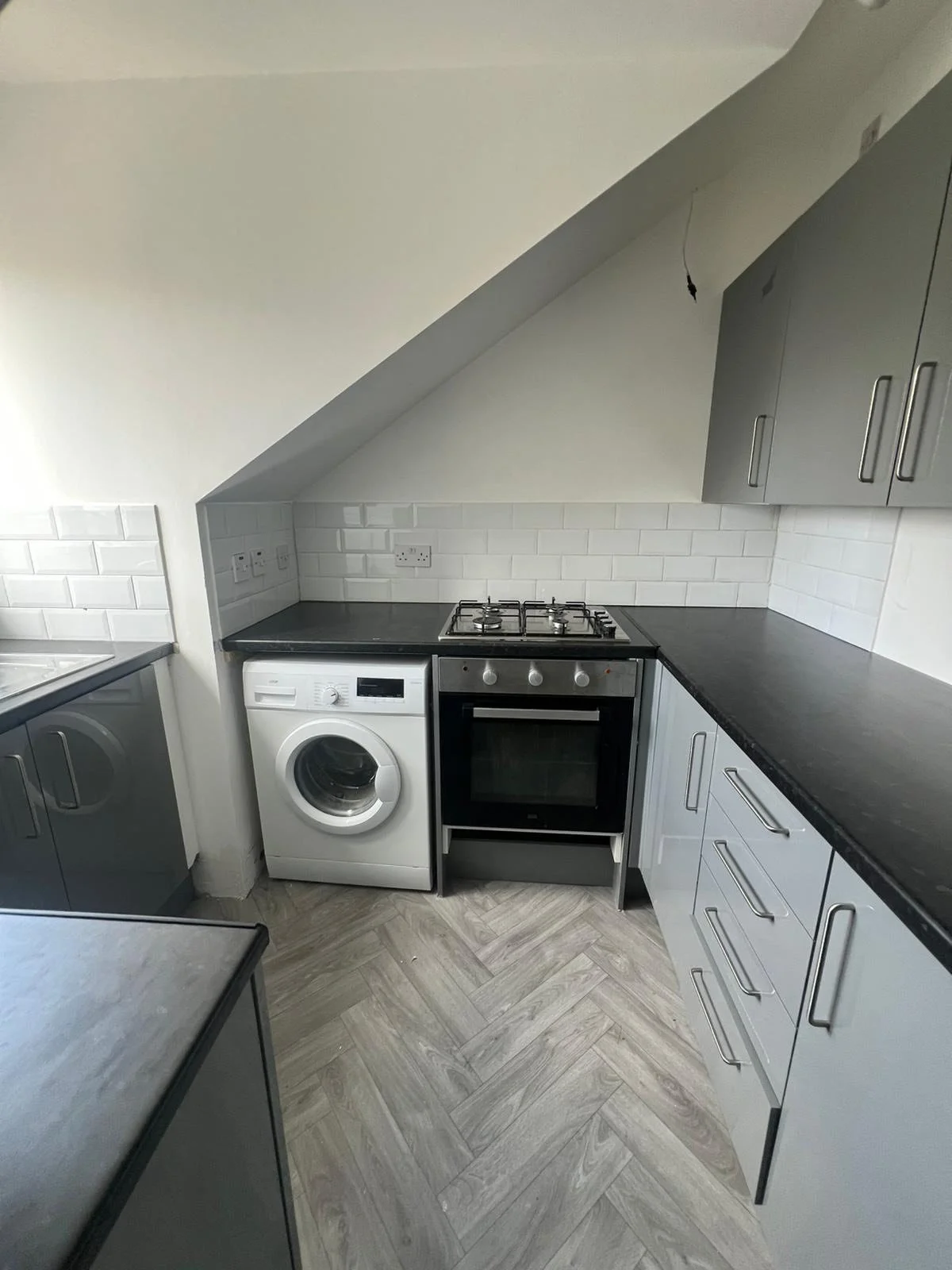 2–3 Bedroom Flat To Rent – SW2