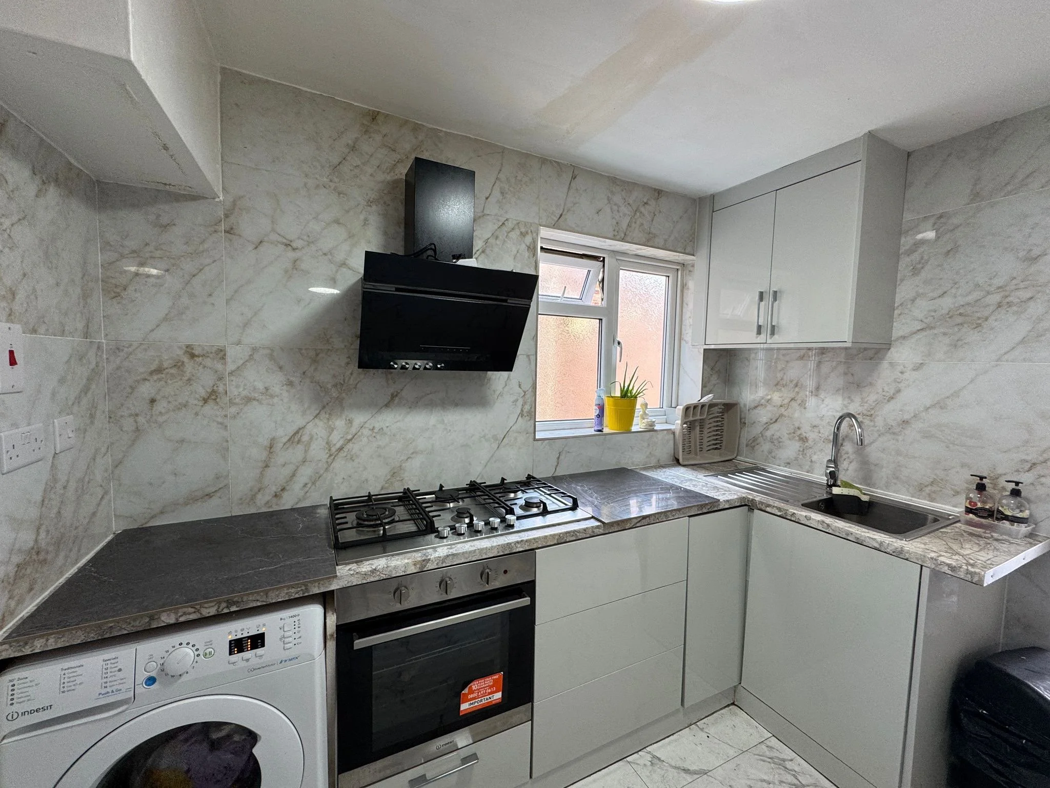 Newly Renovated 4–5 Bedroom House – TW4
