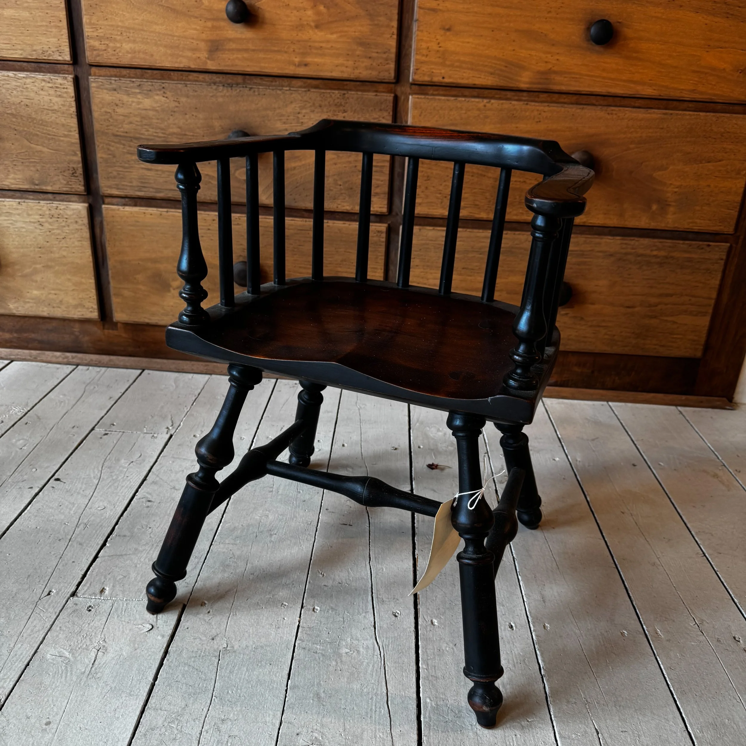 child chair 002.jpg