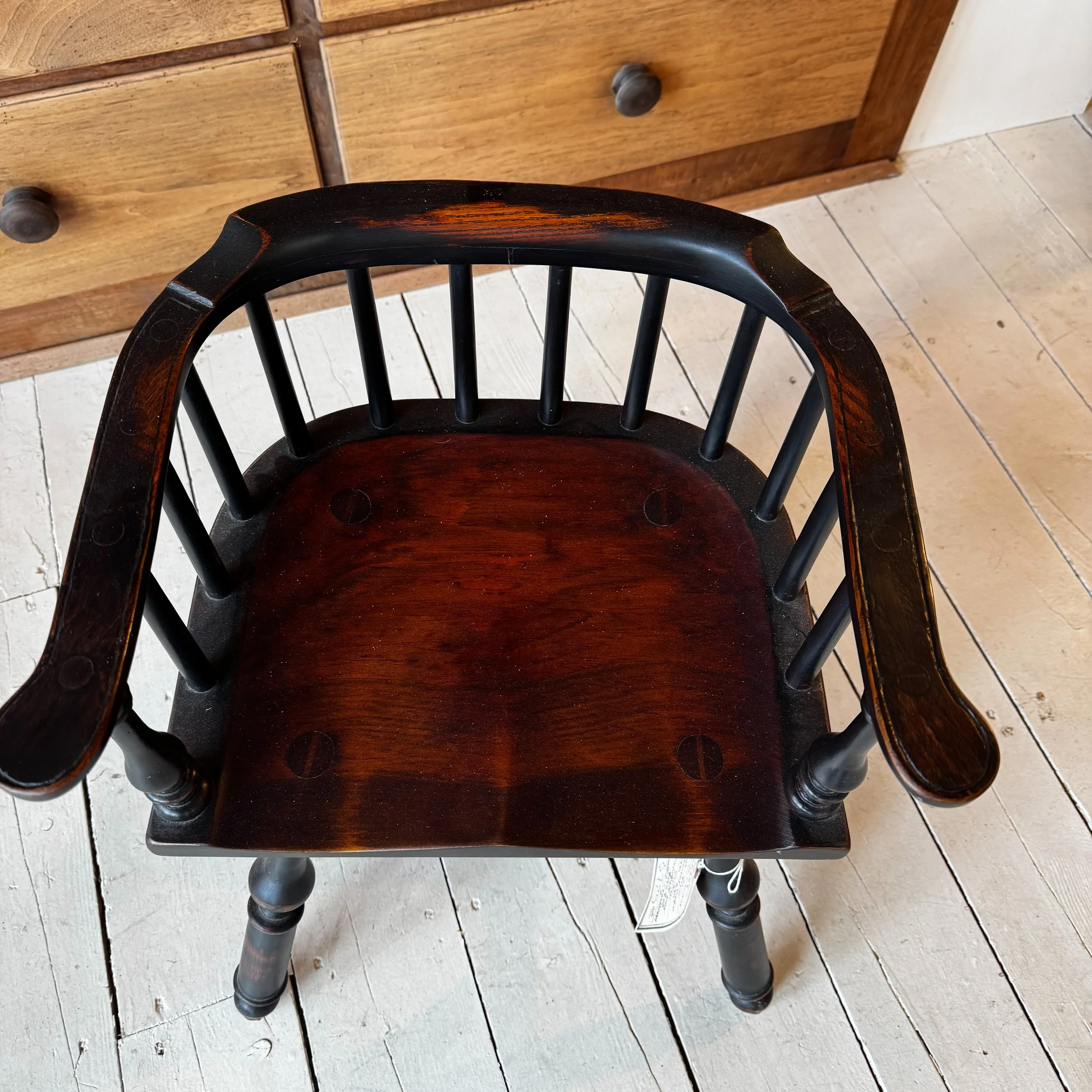 child chair 001.jpg