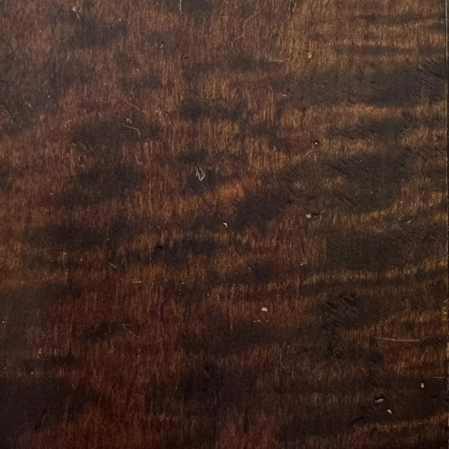Tiger Maple English Brown Oak, Medium Highlights, Medium Distress