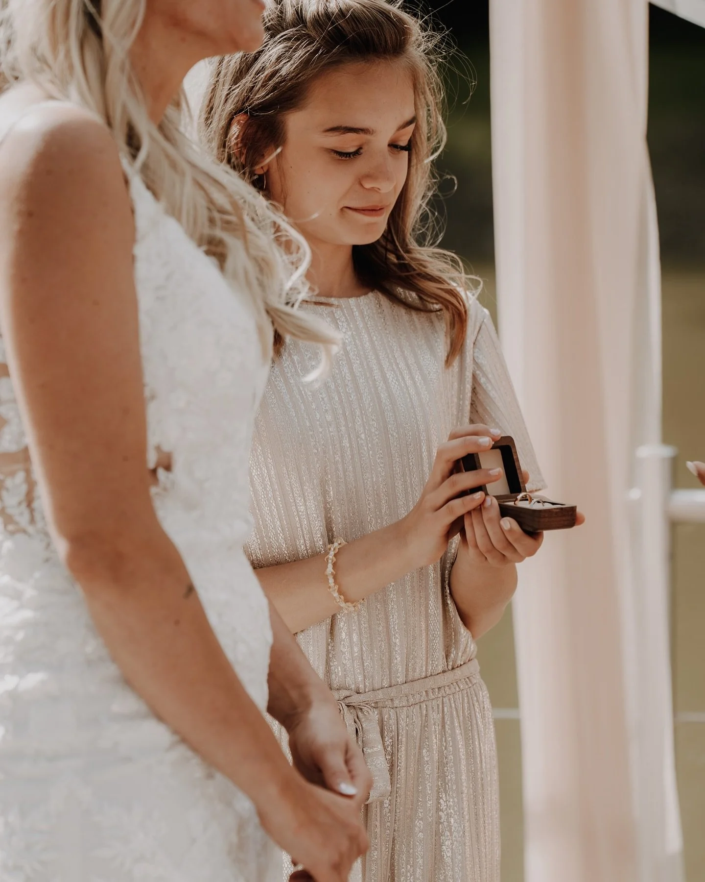 💐 Gorgeous wedding ceremony vibes

#sonartzweddings #huwelijksfotografie #trouwfotograaf #trouwvideo #trouwfotograaf