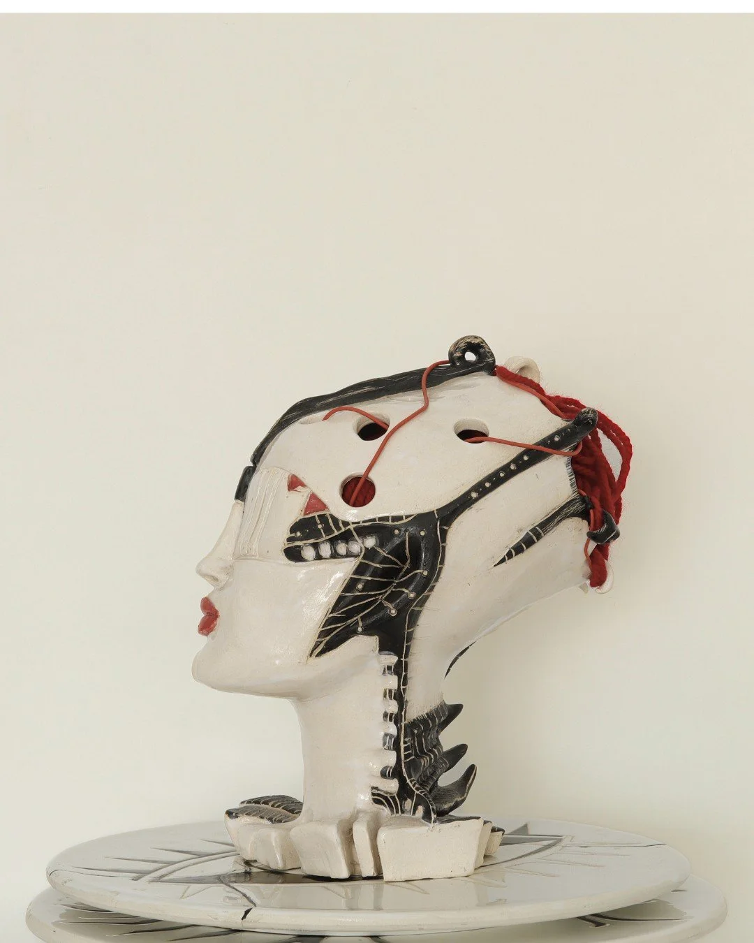 noctis_escultura_gres_aeterna_lateral 1.jpg