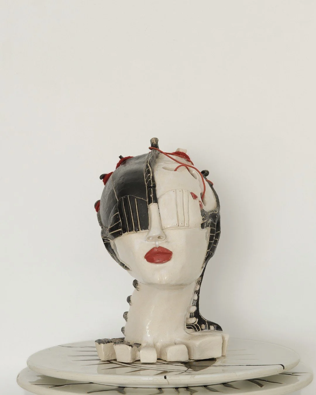 noctis_escultura_gres_aeterna_frontal.jpg