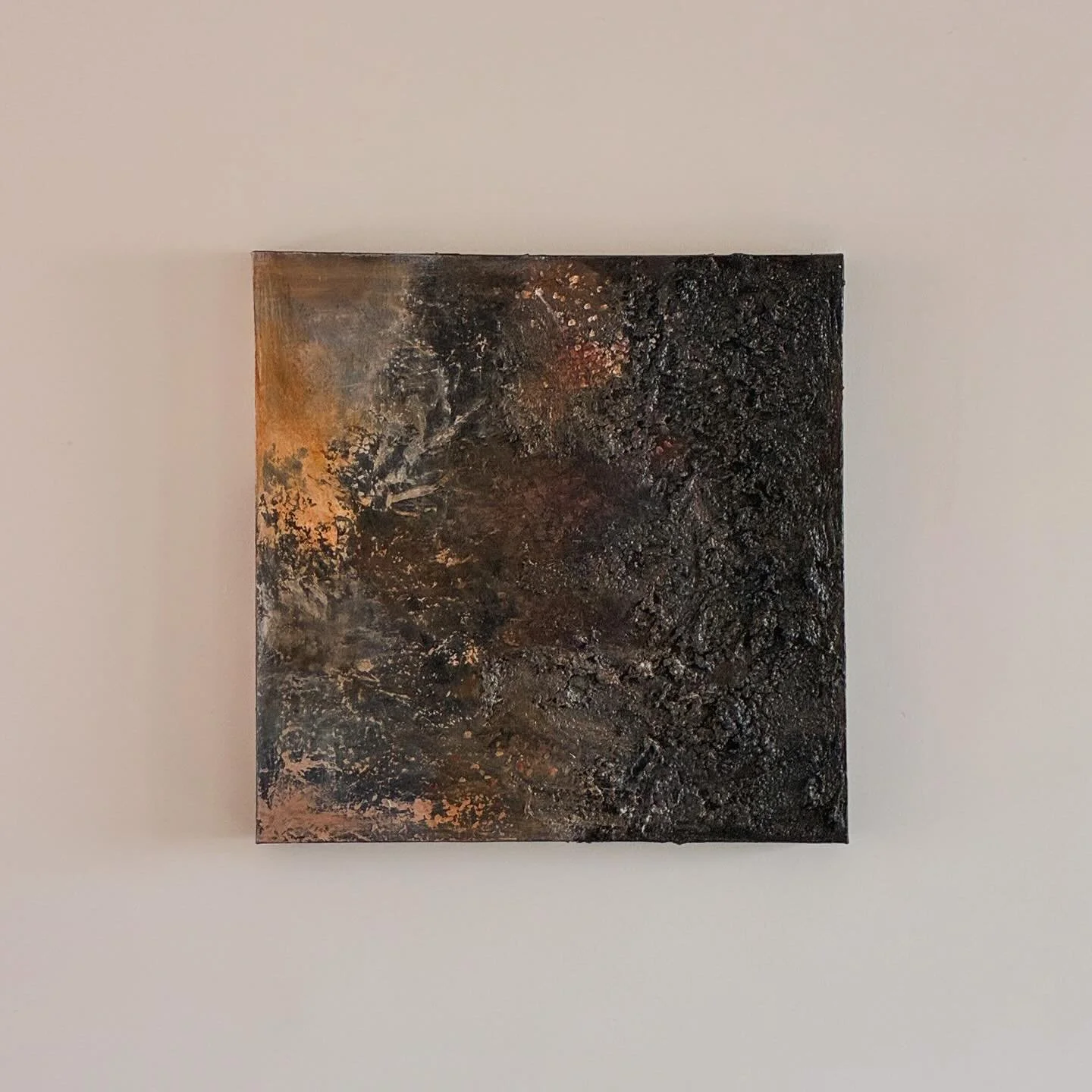 TERRA I 
50 x 50 cm acrylic on 30mm profile canvas.

This small but powerfull piece is looking for her forever home. DM for details 🫶🏻