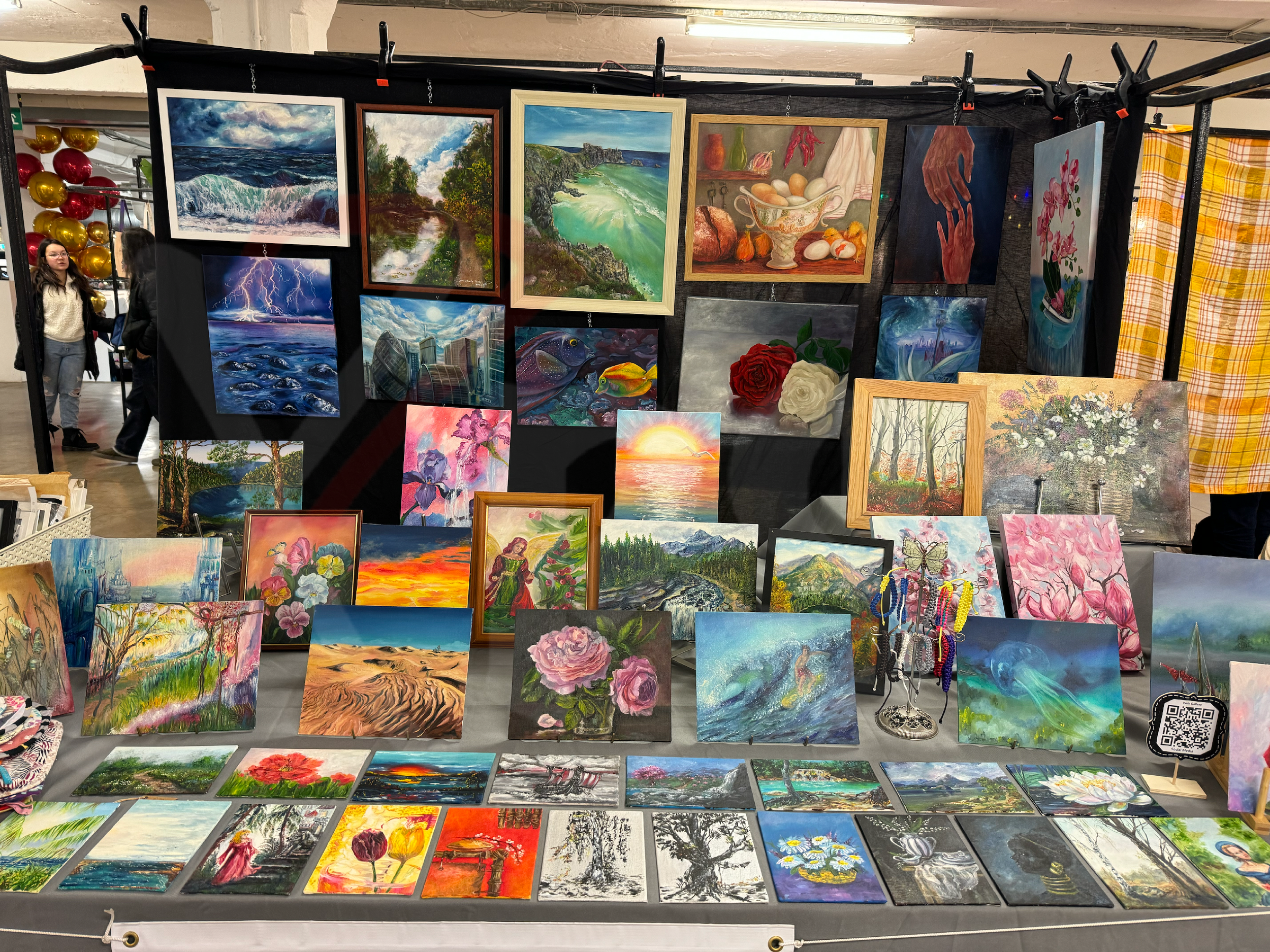 Art Stall [Photo 001] PP.PNG