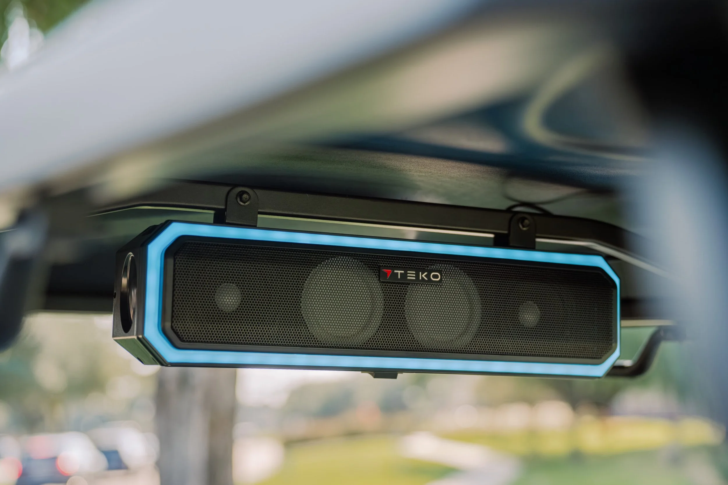 Speaker-with-lights-scaled.jpg
