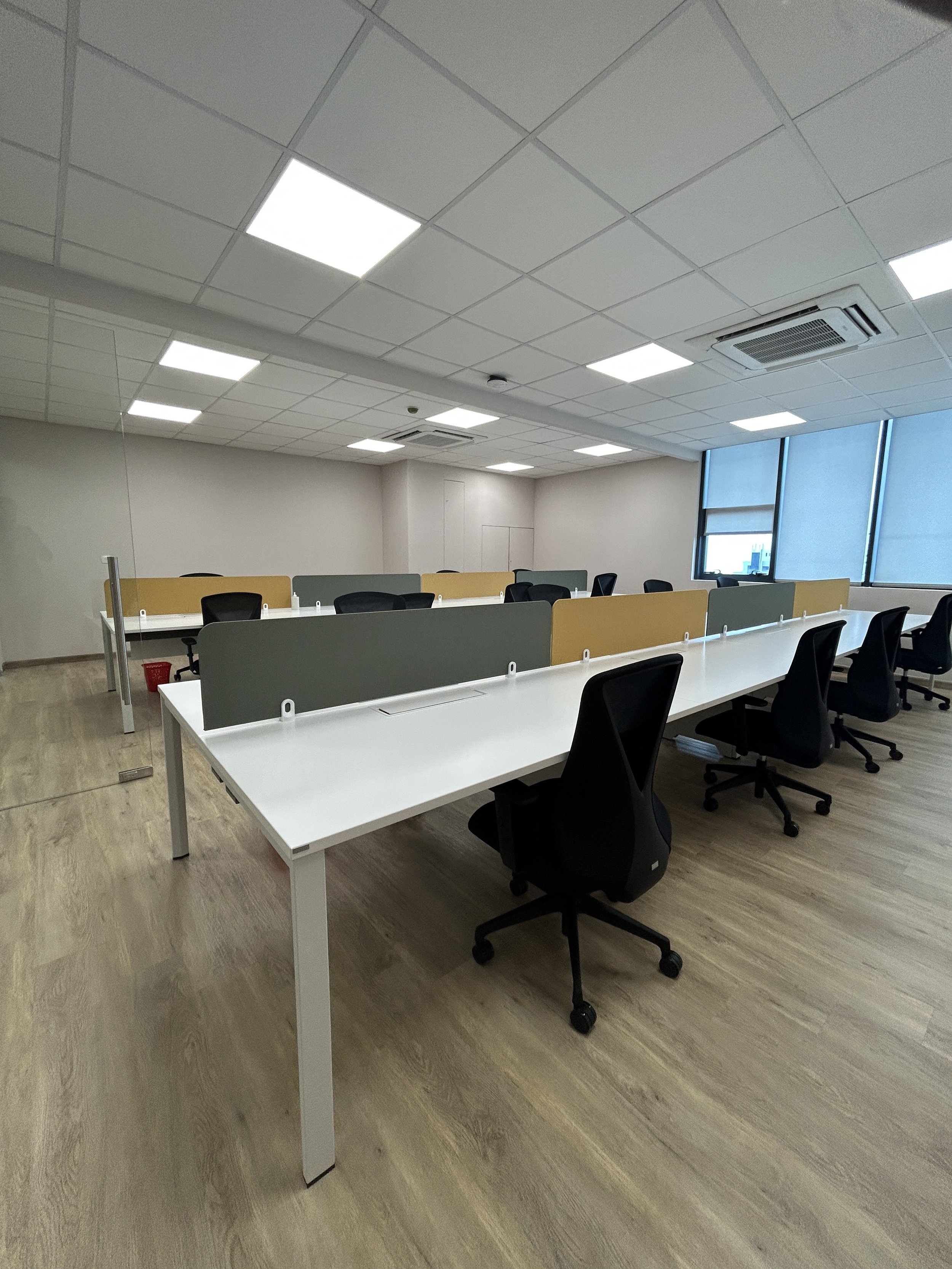 An image of workstations.