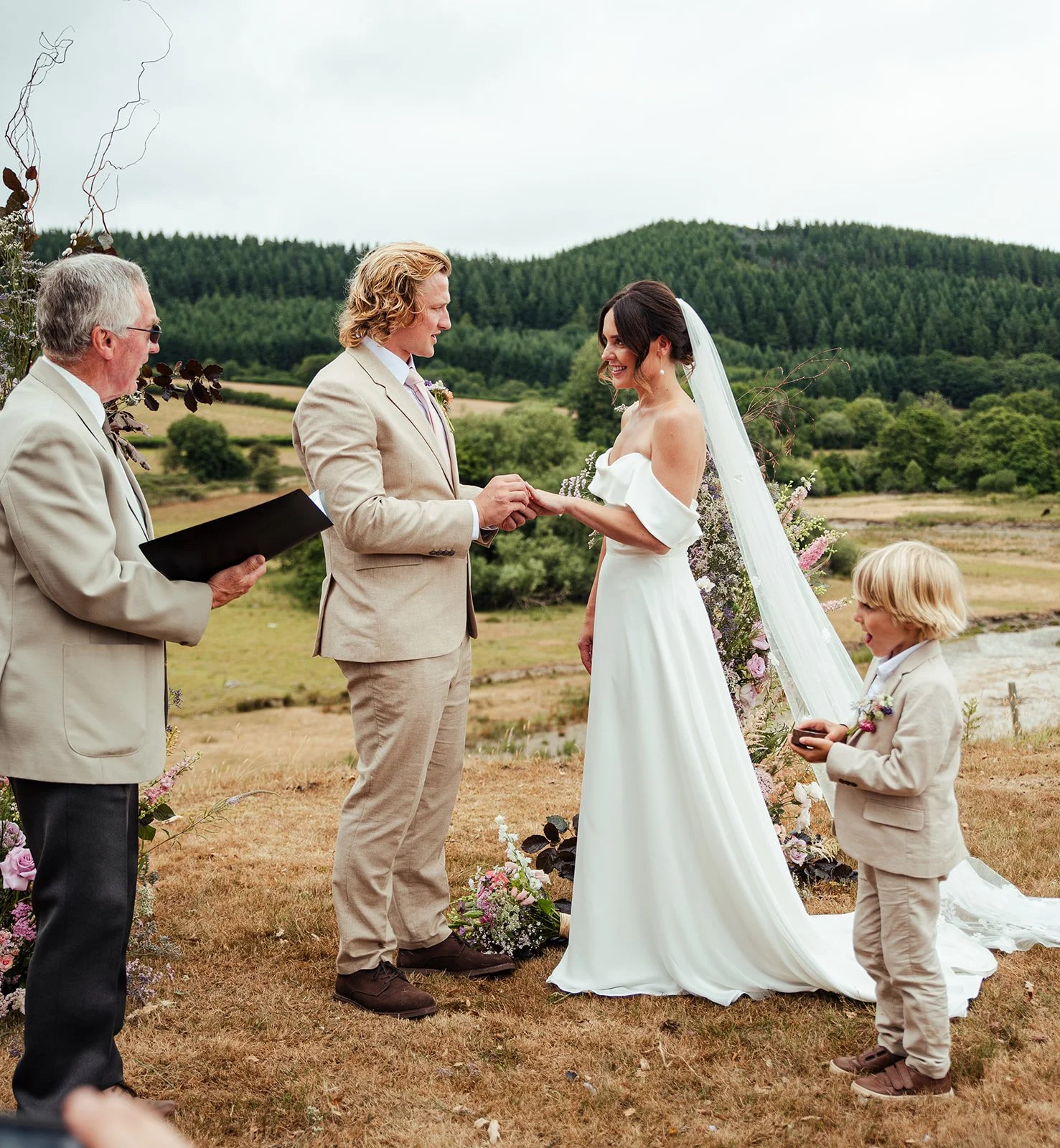 Tommy & Lucy - Ceremony-86.jpg