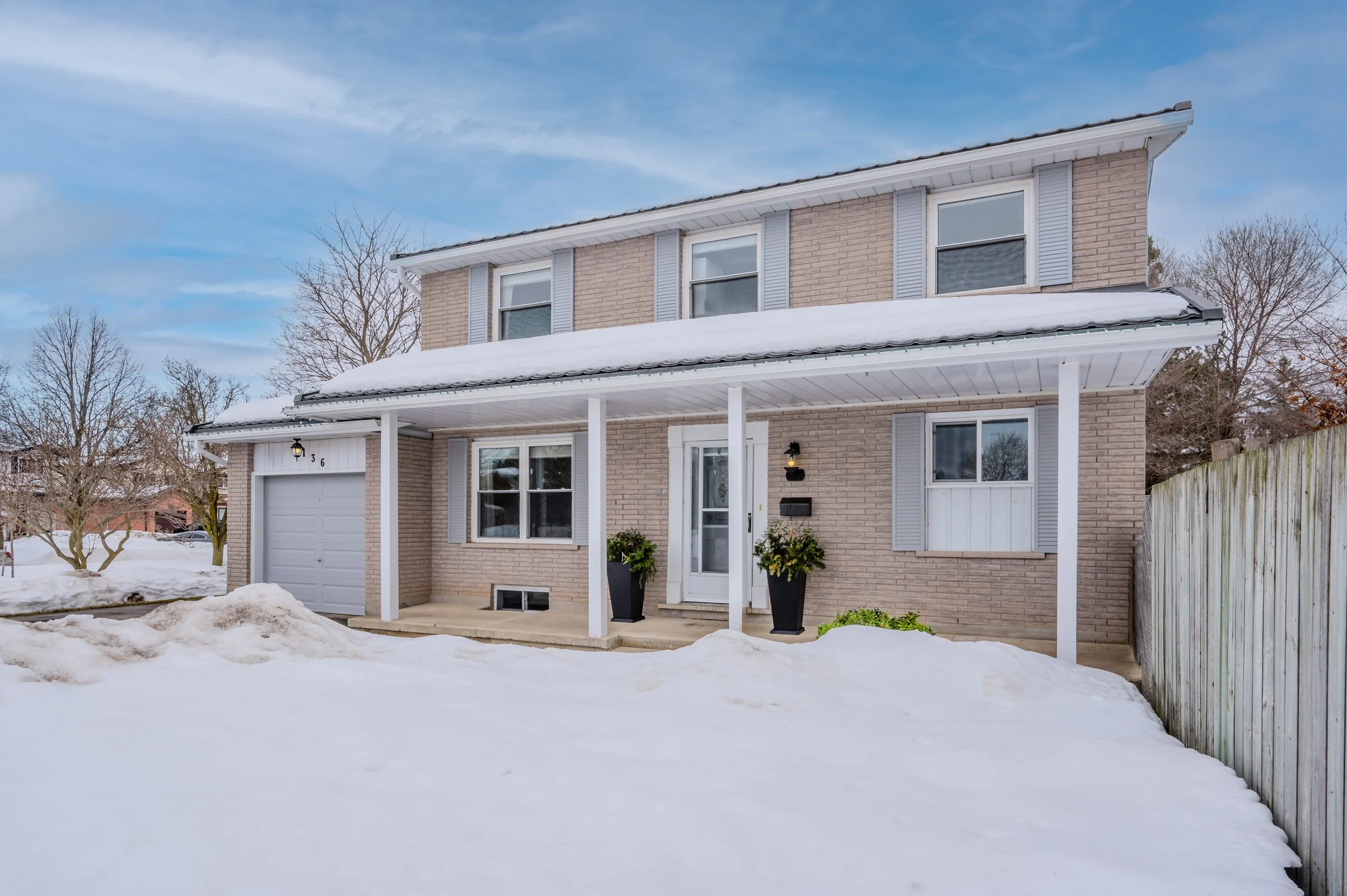 04-136 Cornerbrook Cres Waterloo-14.jpg